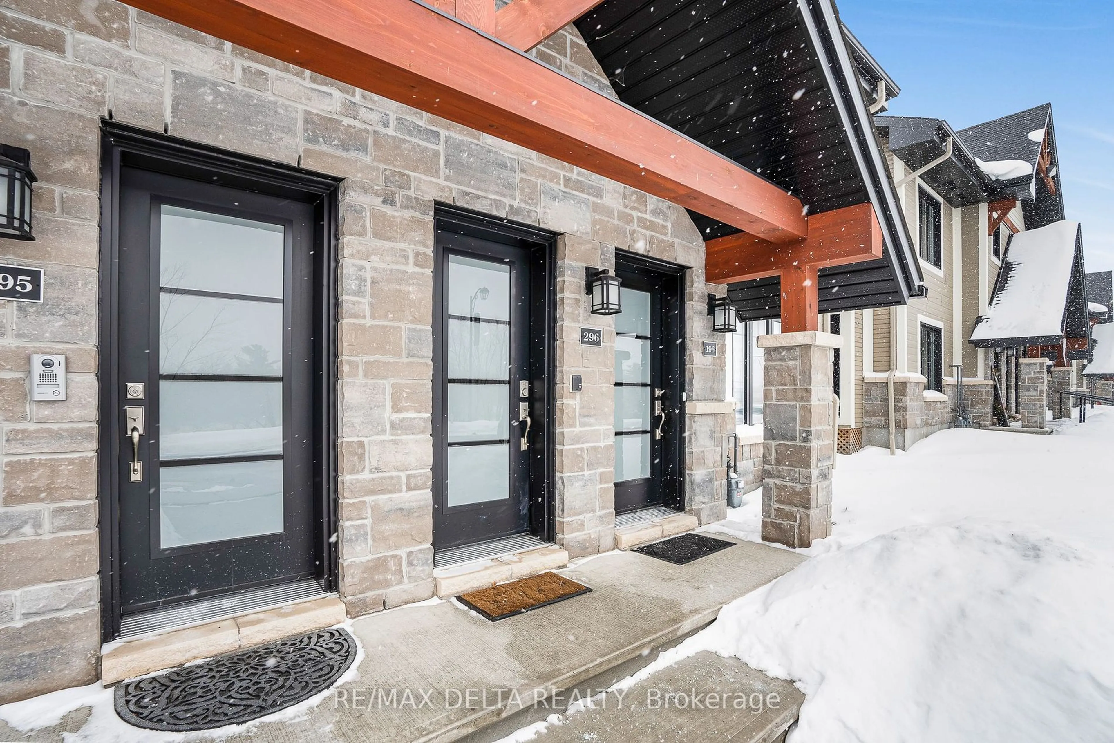 Indoor entryway for 308 Masters Lane #296, Clarence-Rockland Ontario K4K 0L3