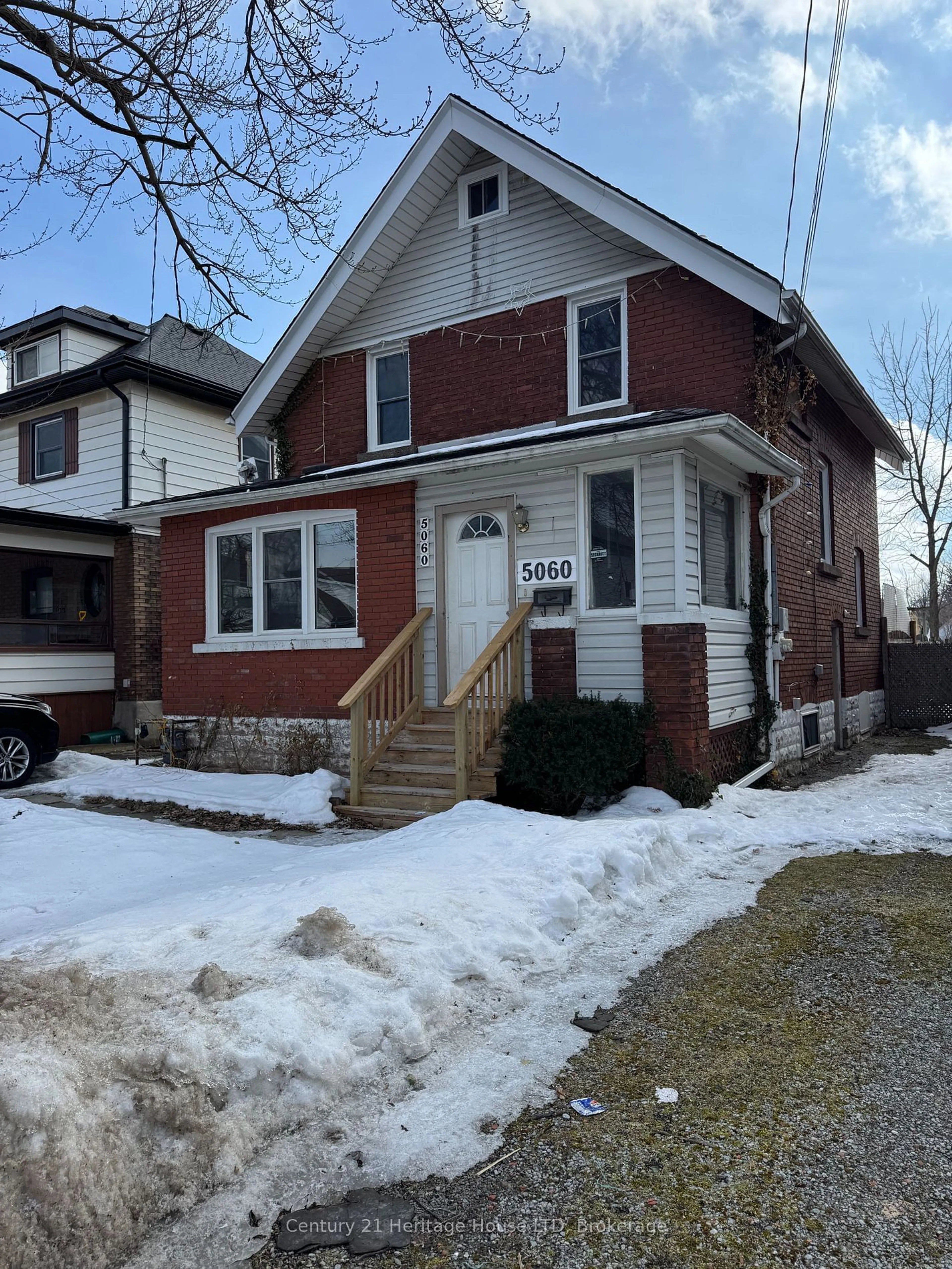 Home with brick exterior material, street for 5060 Morrison St, Niagara Falls Ontario L2E 2C8