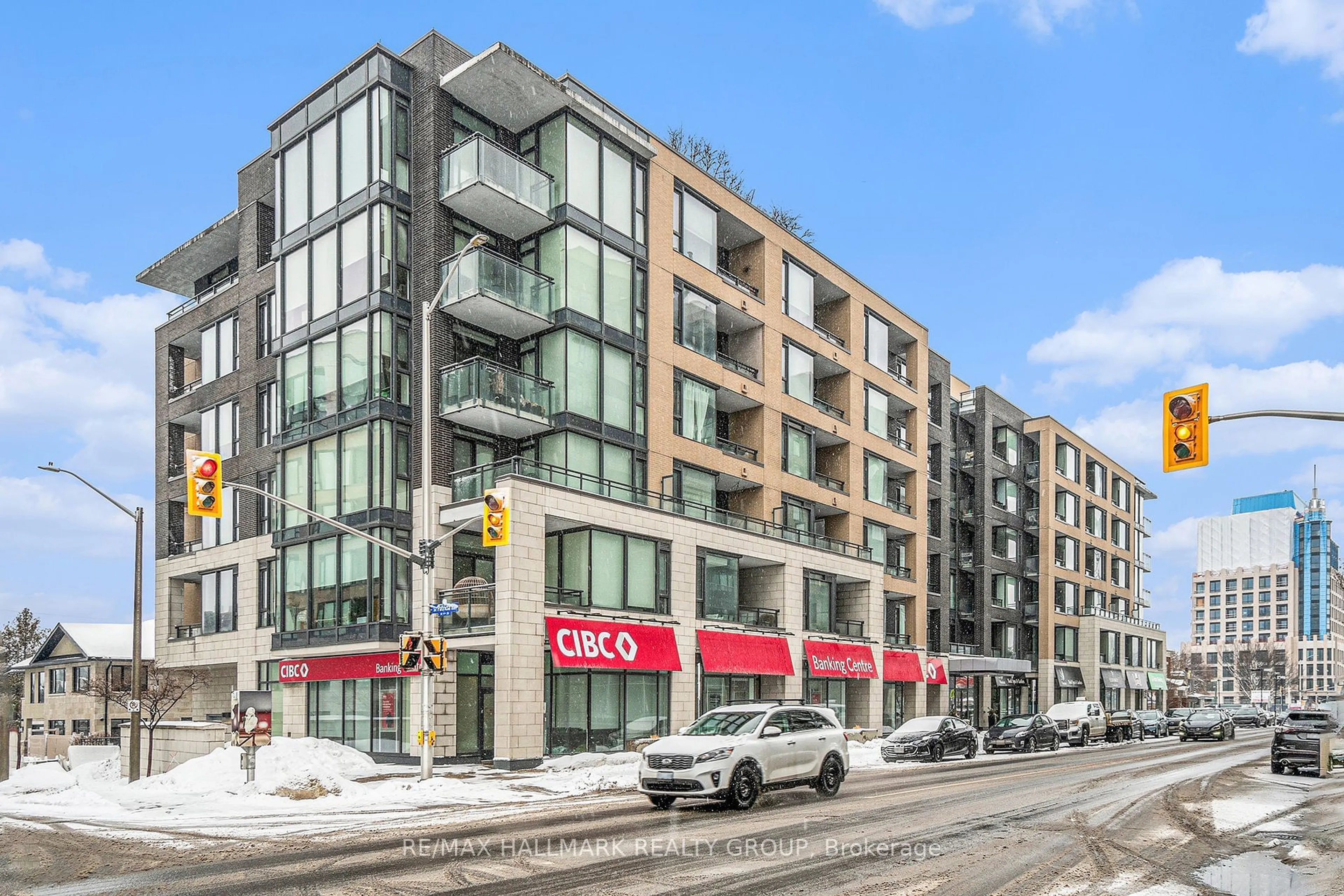 Patio, street for 101 Richmond Ave #401, Ottawa Ontario K1Z 0A6