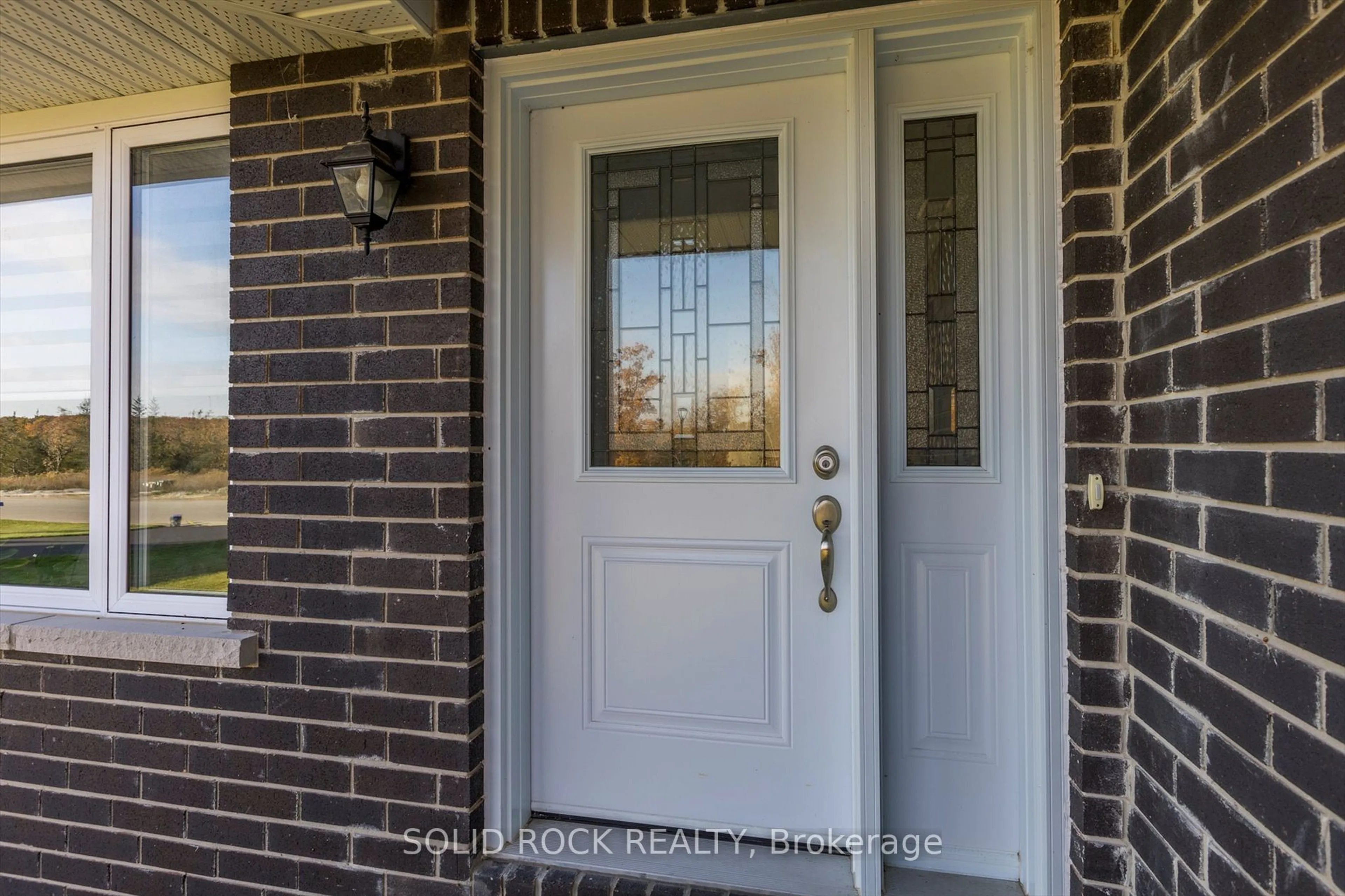 Indoor entryway for 26 Riverside Tr, Trent Hills Ontario K0L 1L0