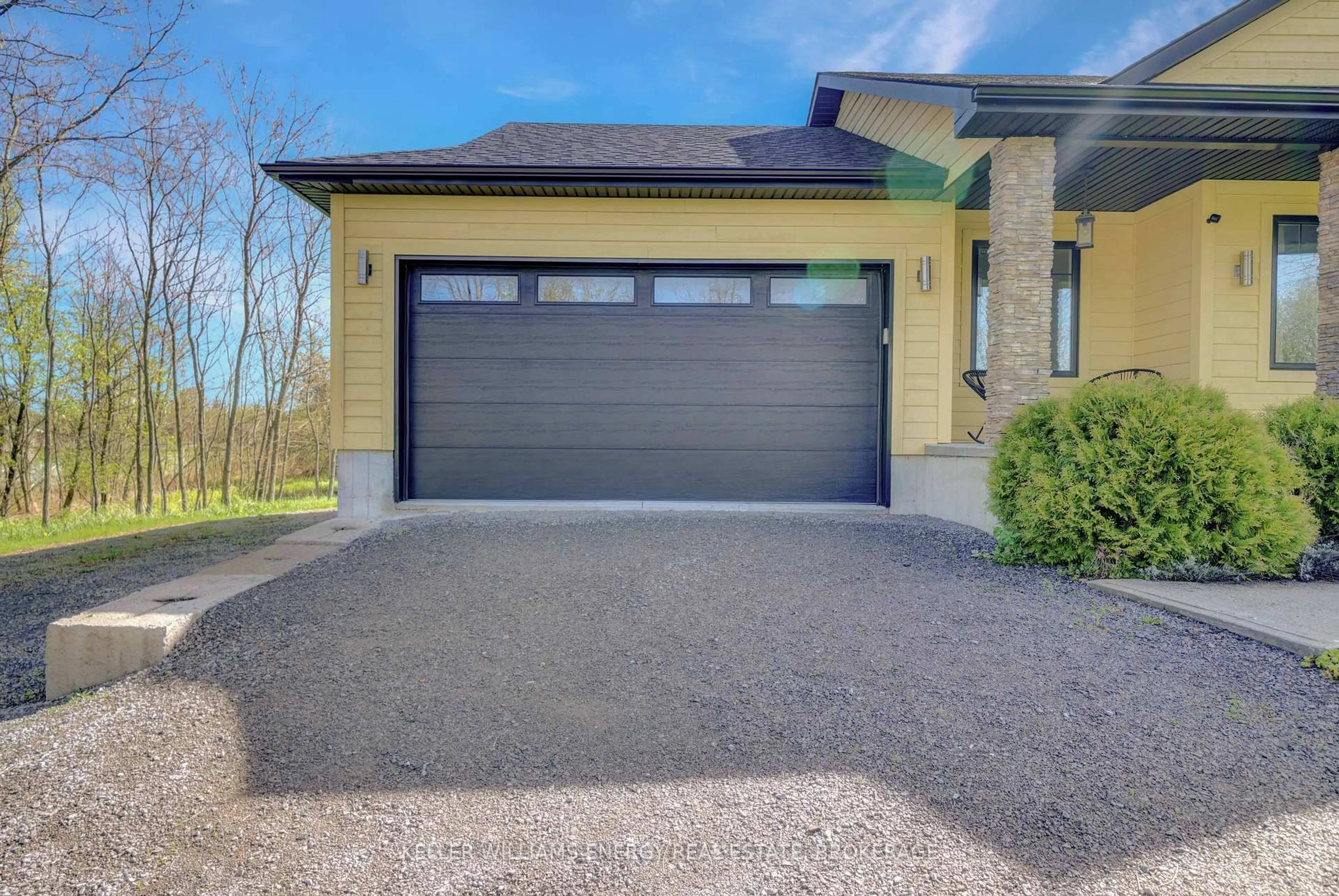 Indoor garage for 20858 LOYALIST Pkwy, Prince Edward County Ontario K0K 1L0