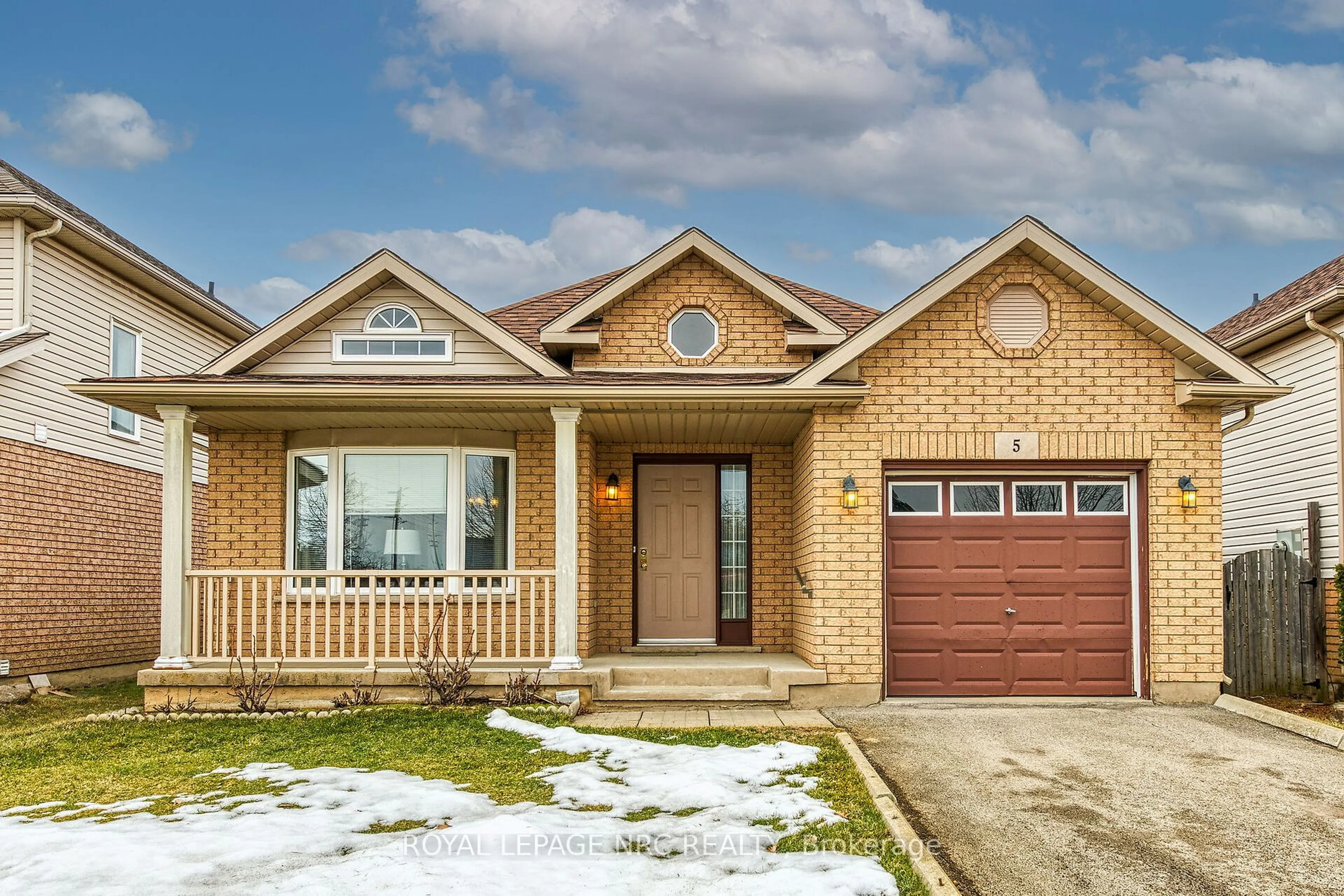 Home with brick exterior material, street for 5 Macturnbull Dr, St. Catharines Ontario L2S 3Y5