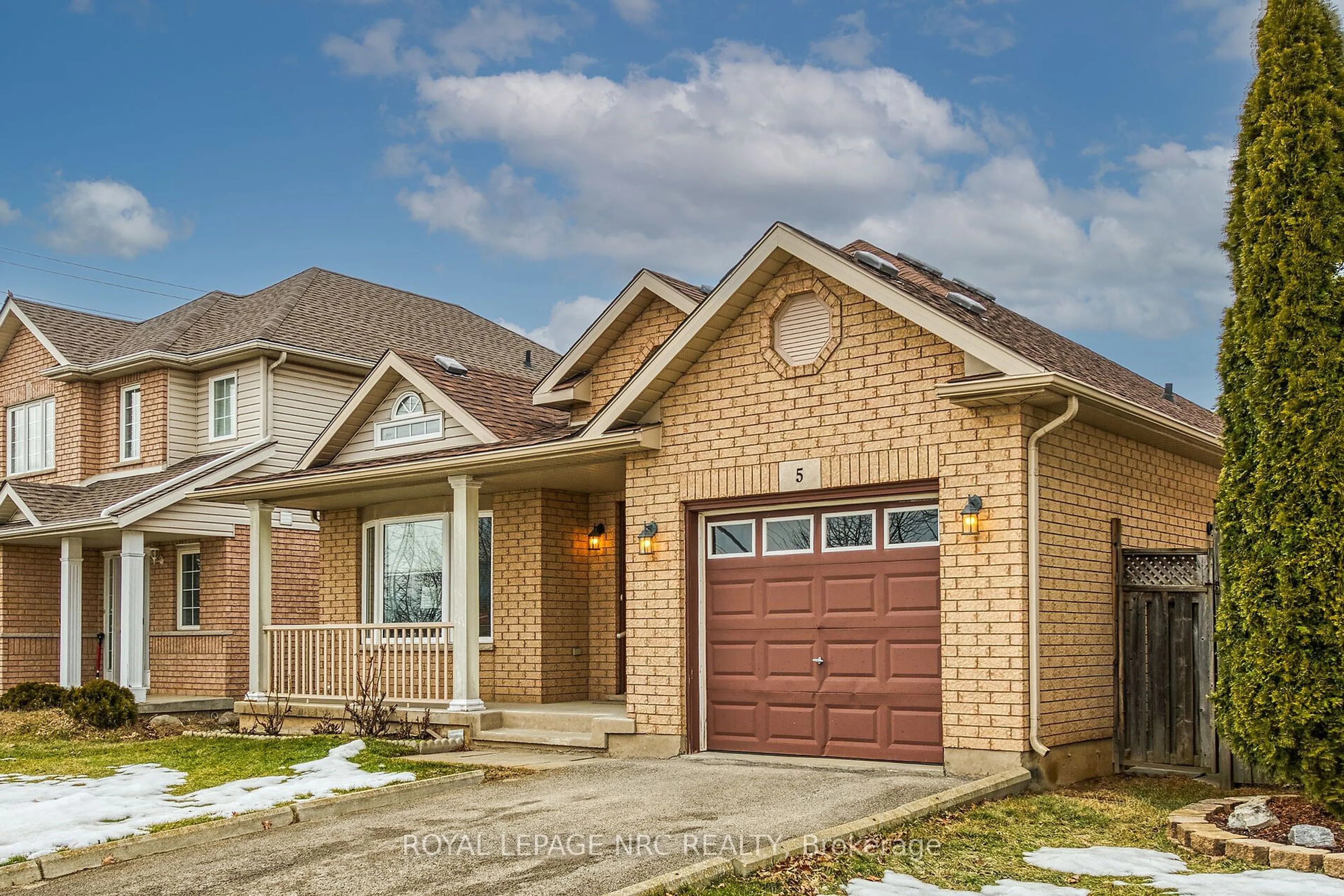 Home with brick exterior material, street for 5 Macturnbull Dr, St. Catharines Ontario L2S 3Y5