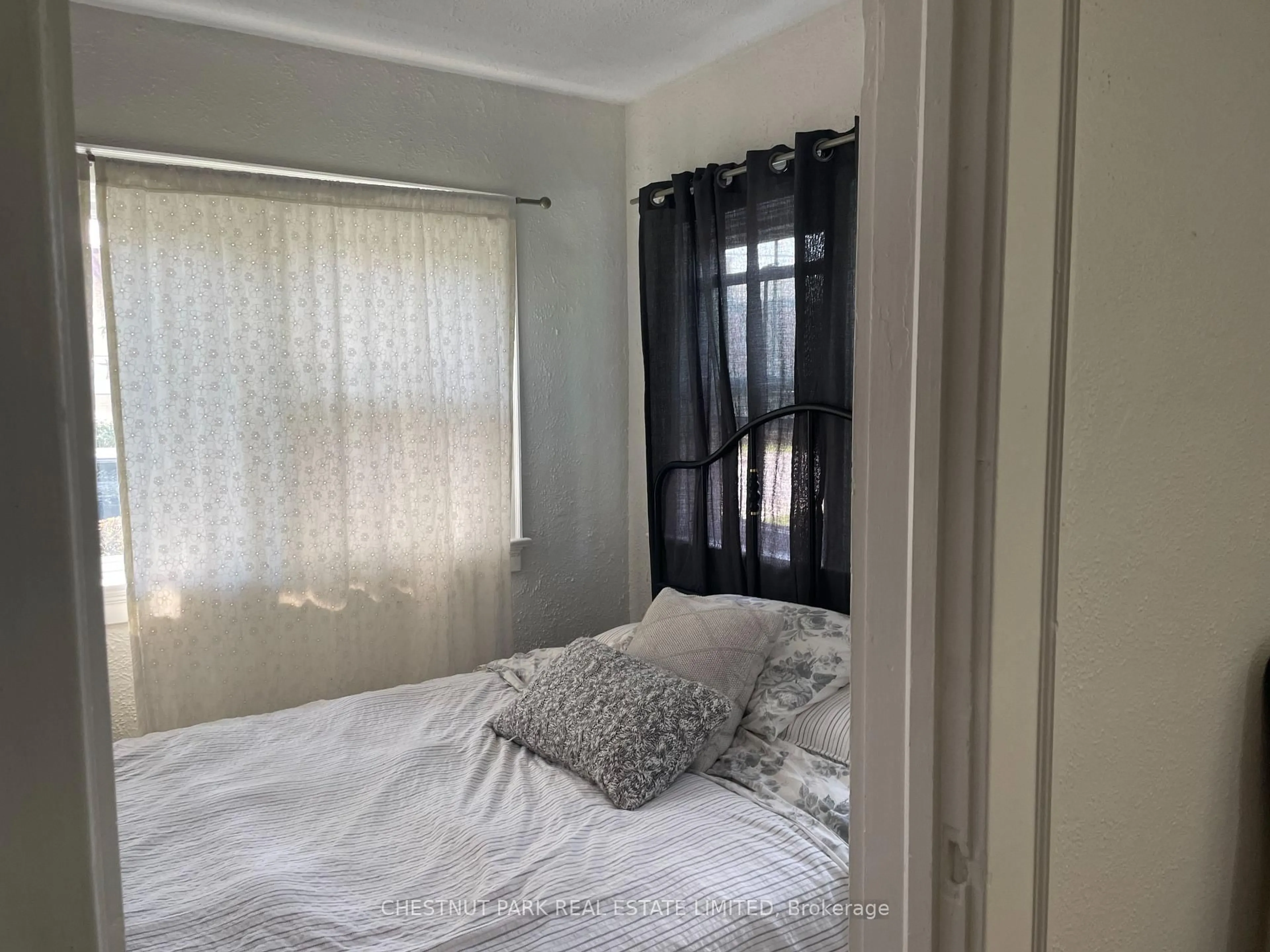 A pic of a room for 47 King St, Prince Edward County Ontario K0K 2T0