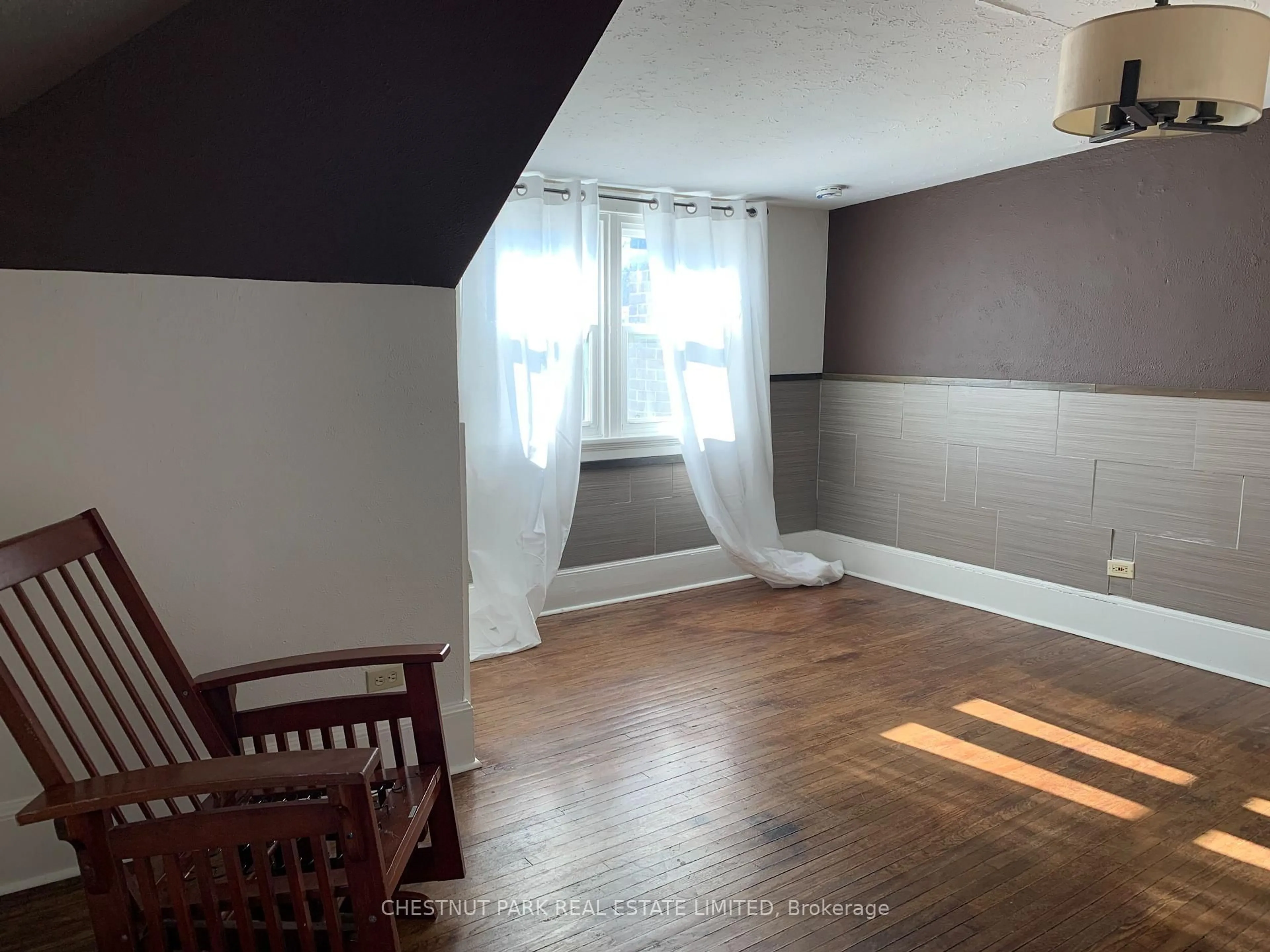 A pic of a room for 47 King St, Prince Edward County Ontario K0K 2T0
