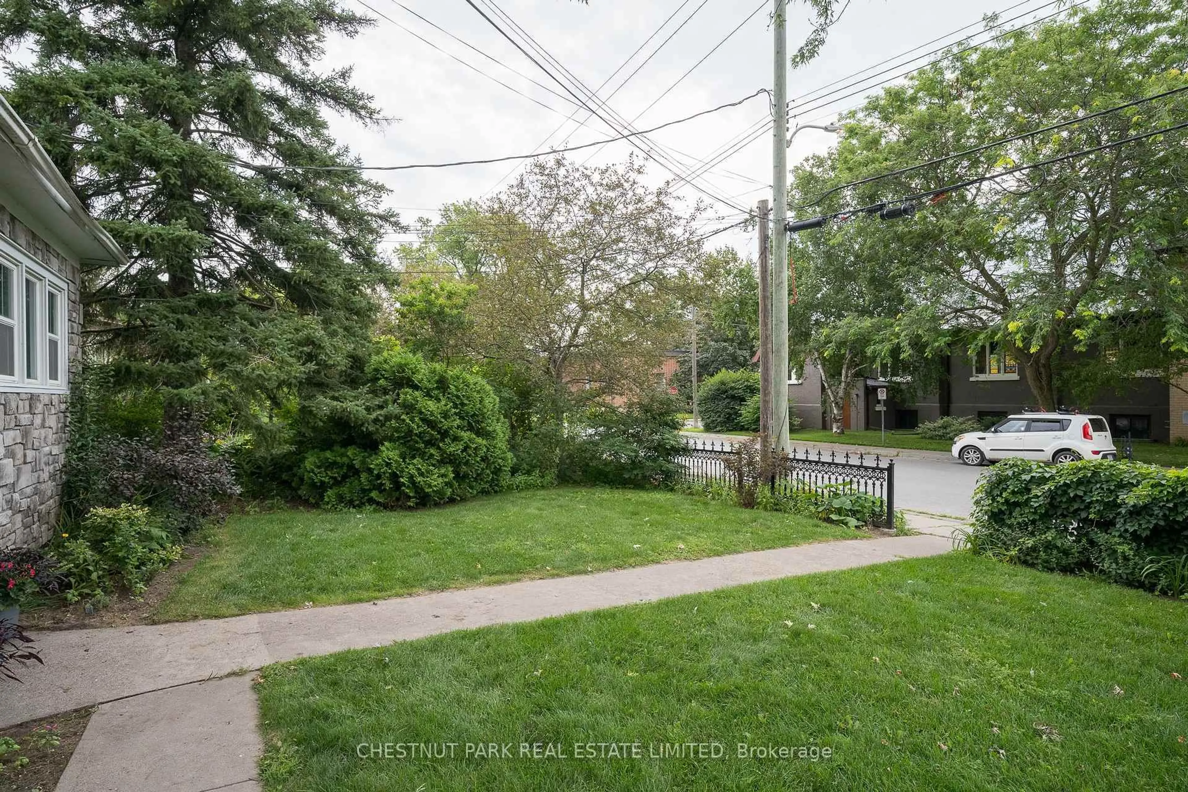 Patio, street for 47 King St, Prince Edward County Ontario K0K 2T0