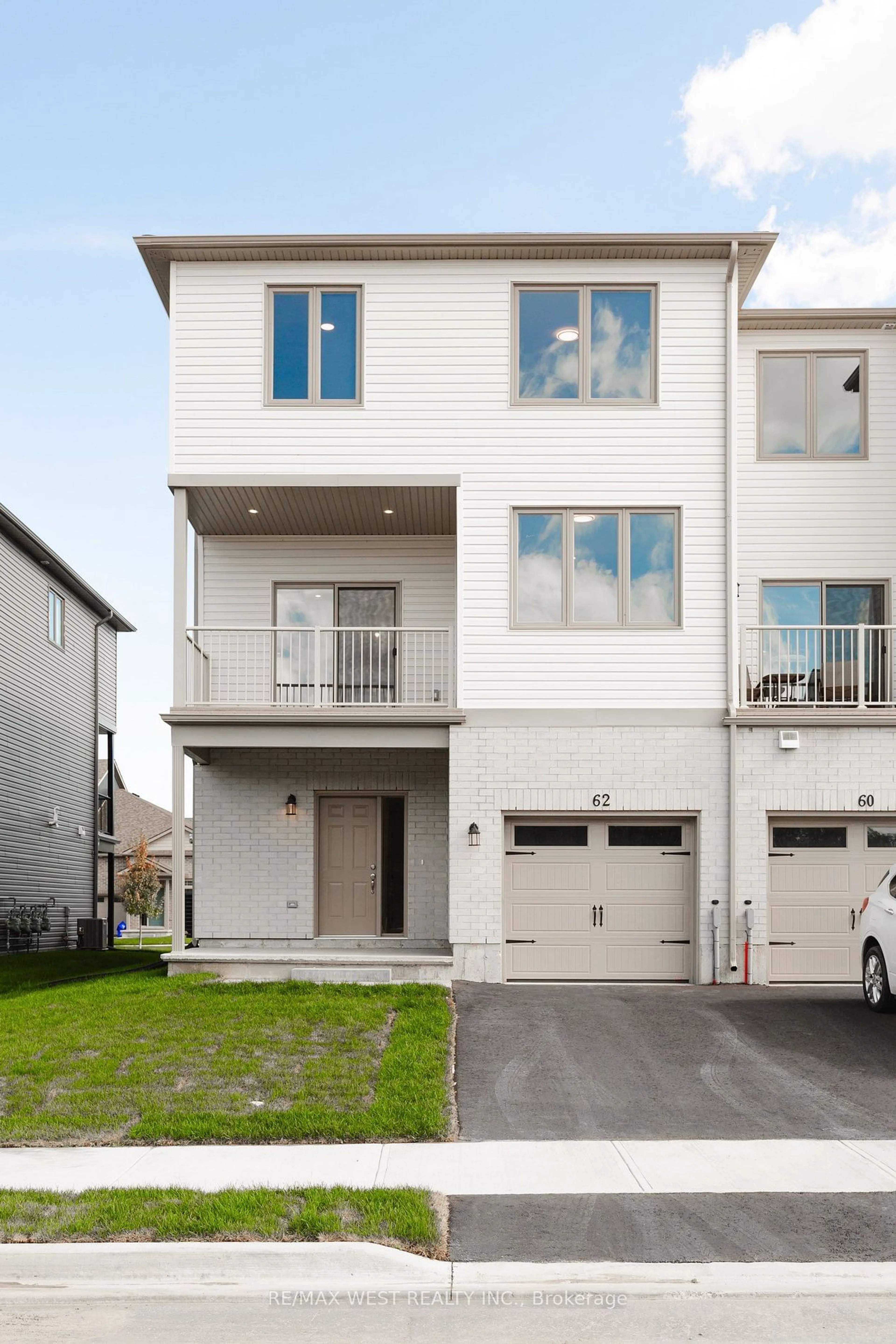 Home with vinyl exterior material, street for 62 Evans St, Prince Edward County Ontario K0K 2T0