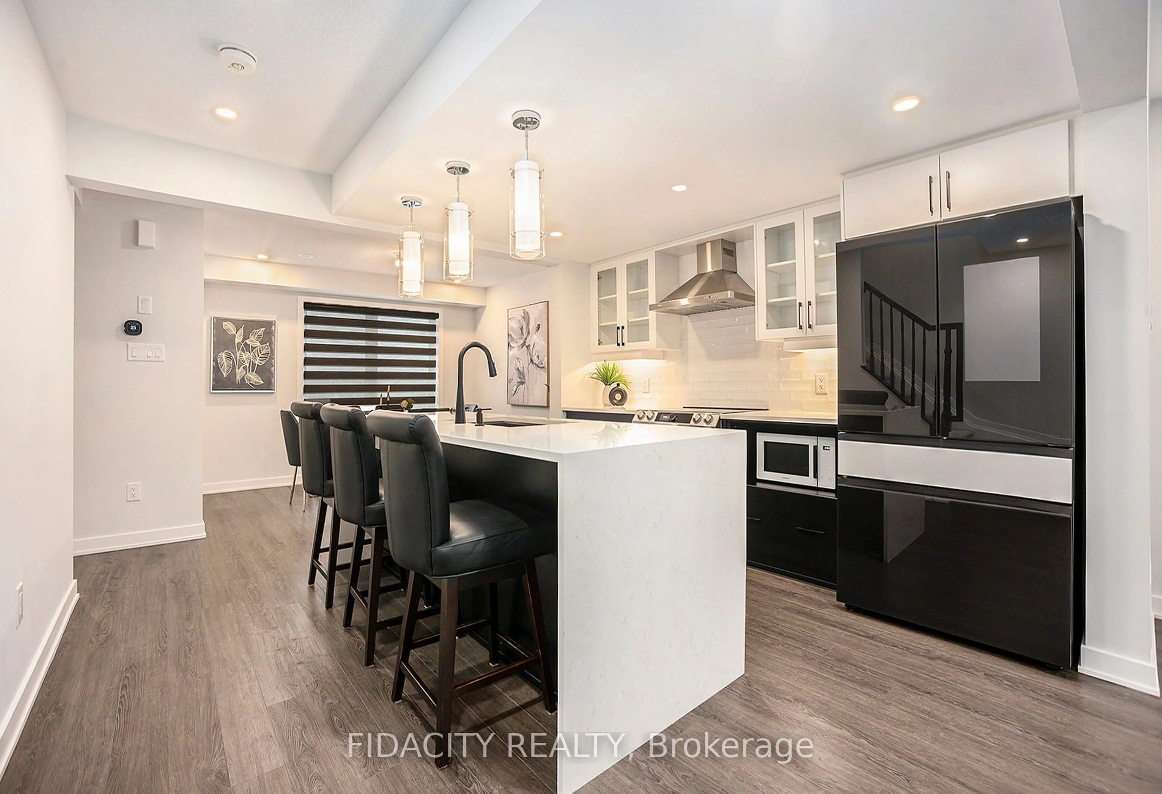 Contemporary kitchen, unknown for 549 Woven, Stittsville - Munster - Richmond Ontario K2S 2B2