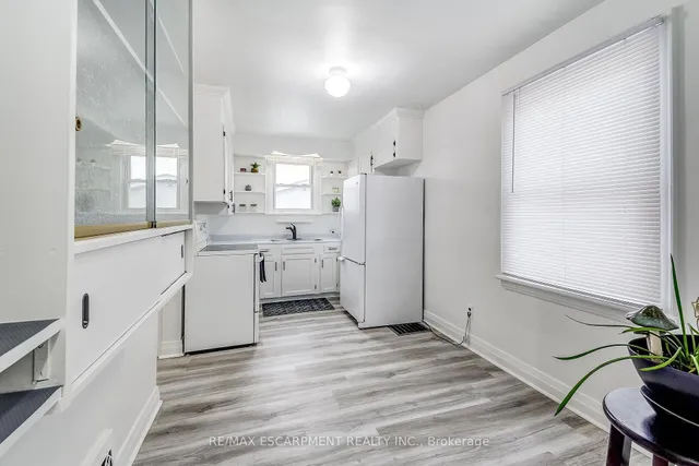 Additional property image - 14 WALKER Ave