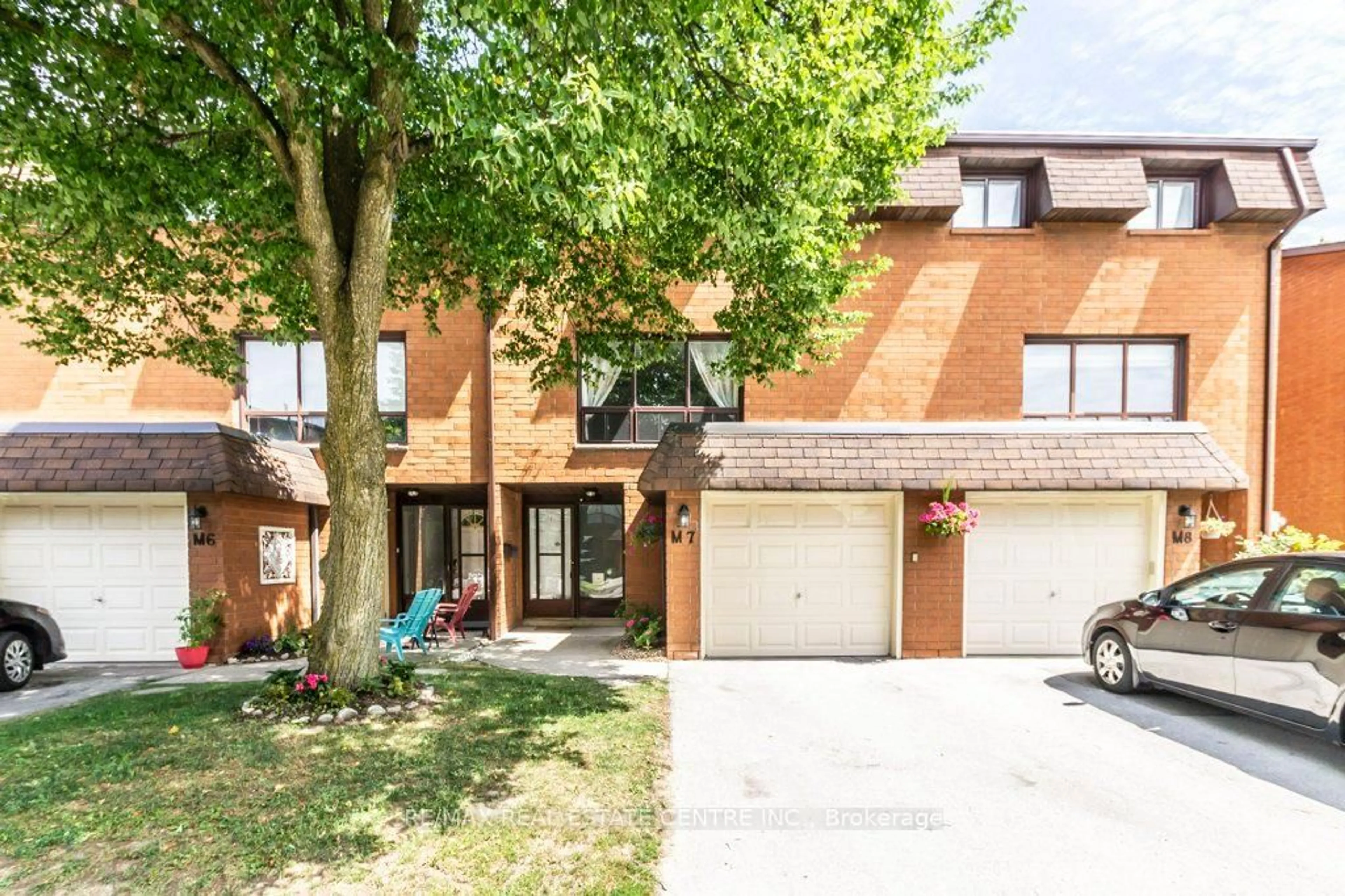 A pic from outside/outdoor area/front of a property/back of a property/a pic from drone, street for 444 Stone Church Rd #M7, Hamilton Ontario L9B 1R1