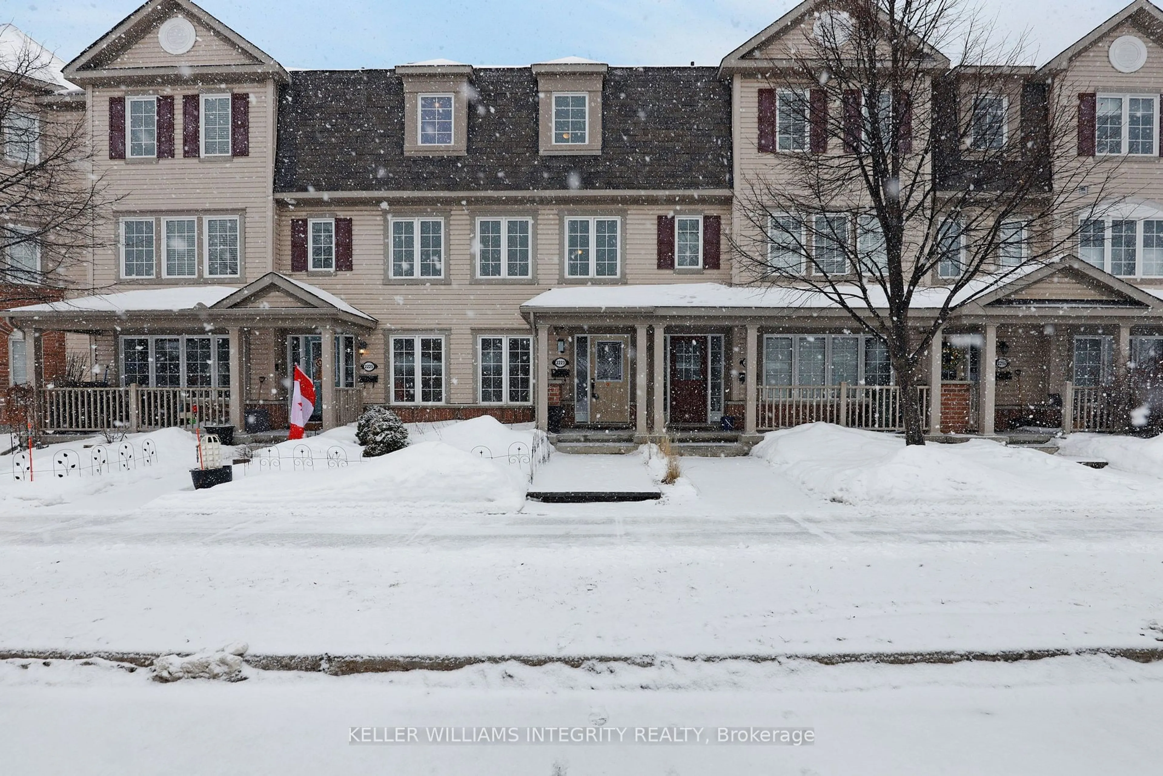 A pic from outside/outdoor area/front of a property/back of a property/a pic from drone, street for 2223 River Mist Rd, Barrhaven Ontario K2J 0S1