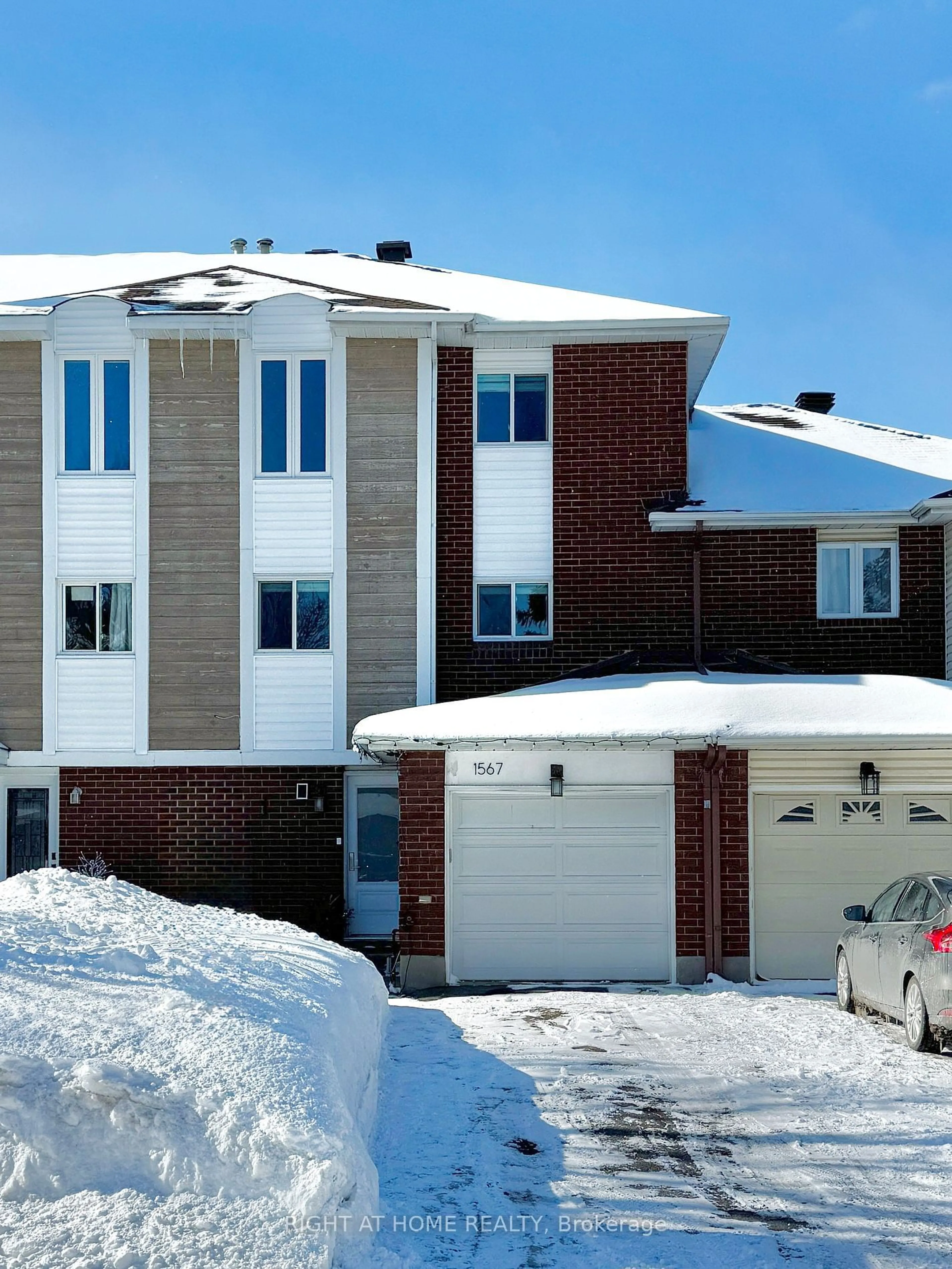 Home with brick exterior material, street for 1567 Thurlow St, Orleans - Cumberland and Area Ontario K4A 2K6