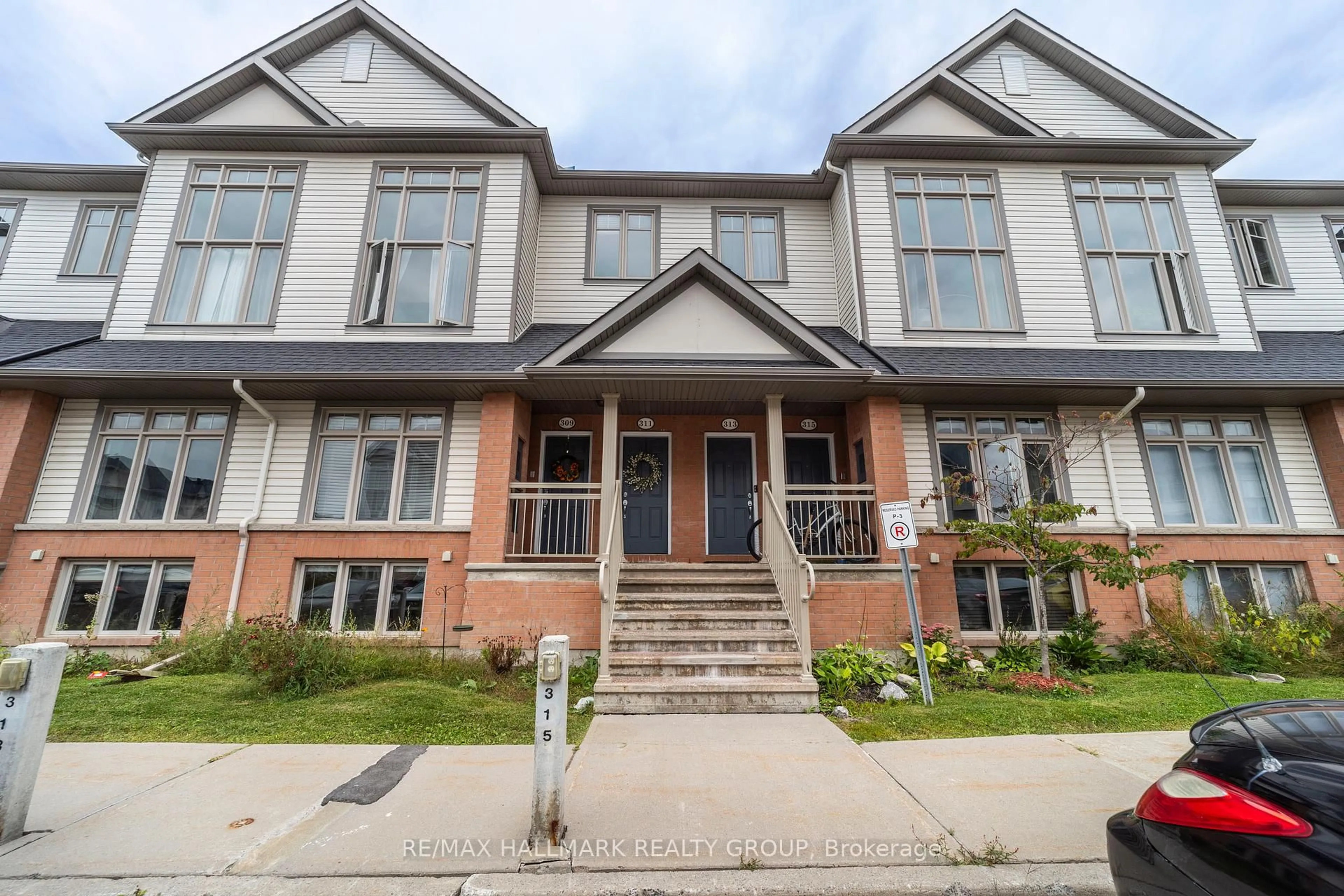 Home with brick exterior material, street for 309 Galston, Orleans - Convent Glen and Area Ontario K1W 0G3