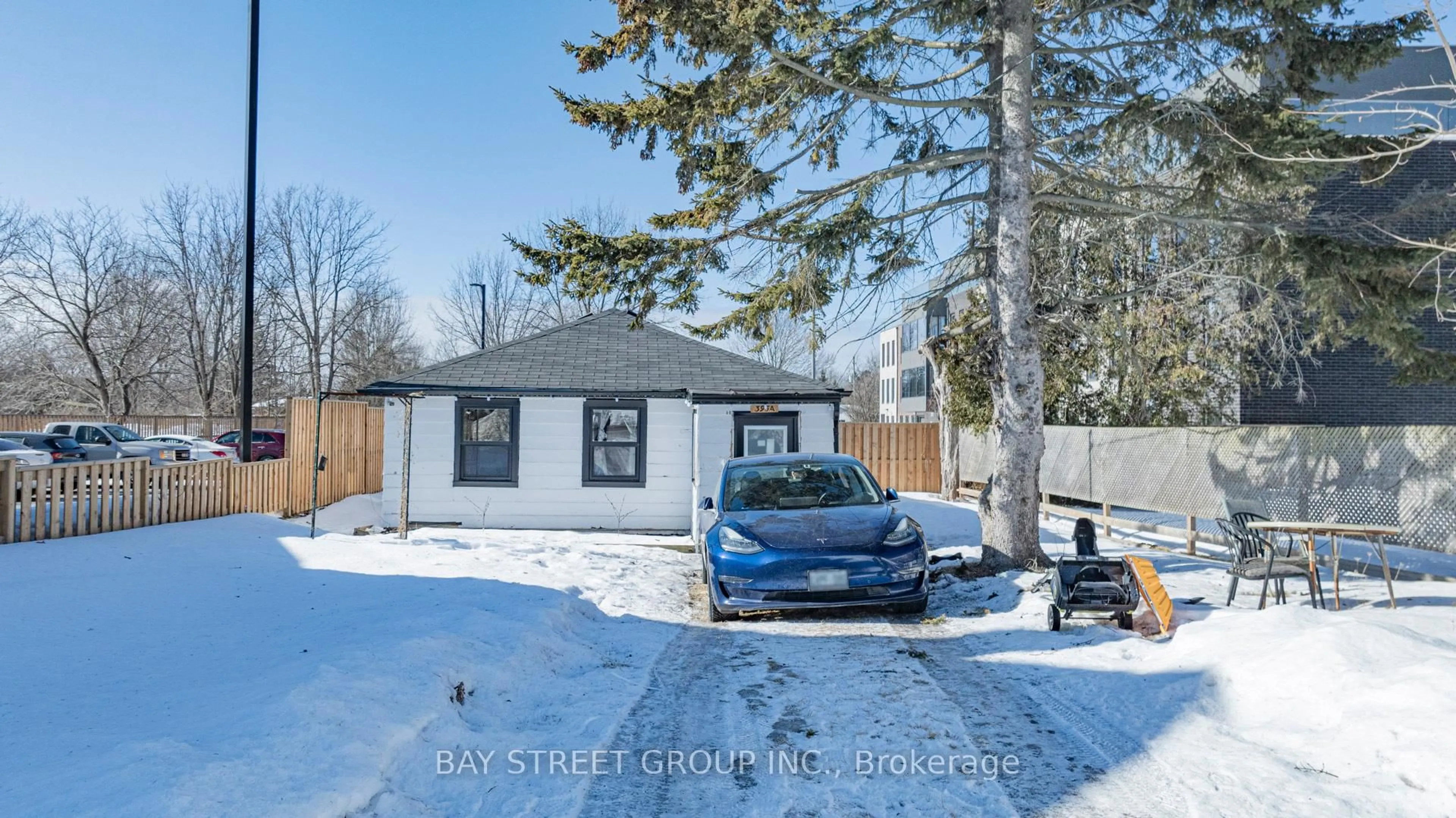 A pic from outside/outdoor area/front of a property/back of a property/a pic from drone, street for 395 A William St, Cobourg Ontario K9A 3A1