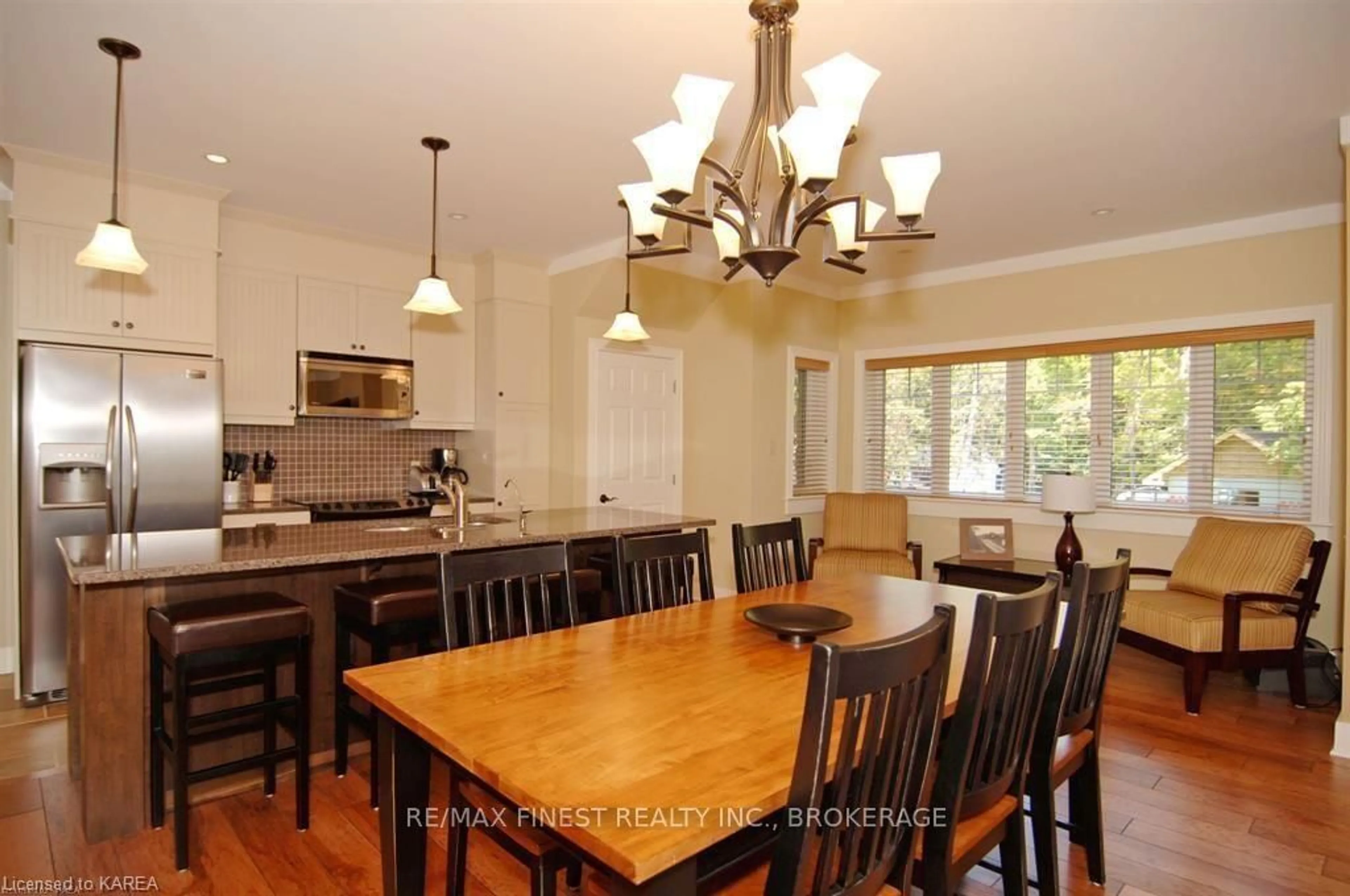 Dining room, wood/laminate floor for 532 10TH CONCESSION Rd #2-10, Rideau Lakes Ontario K0G 1X0