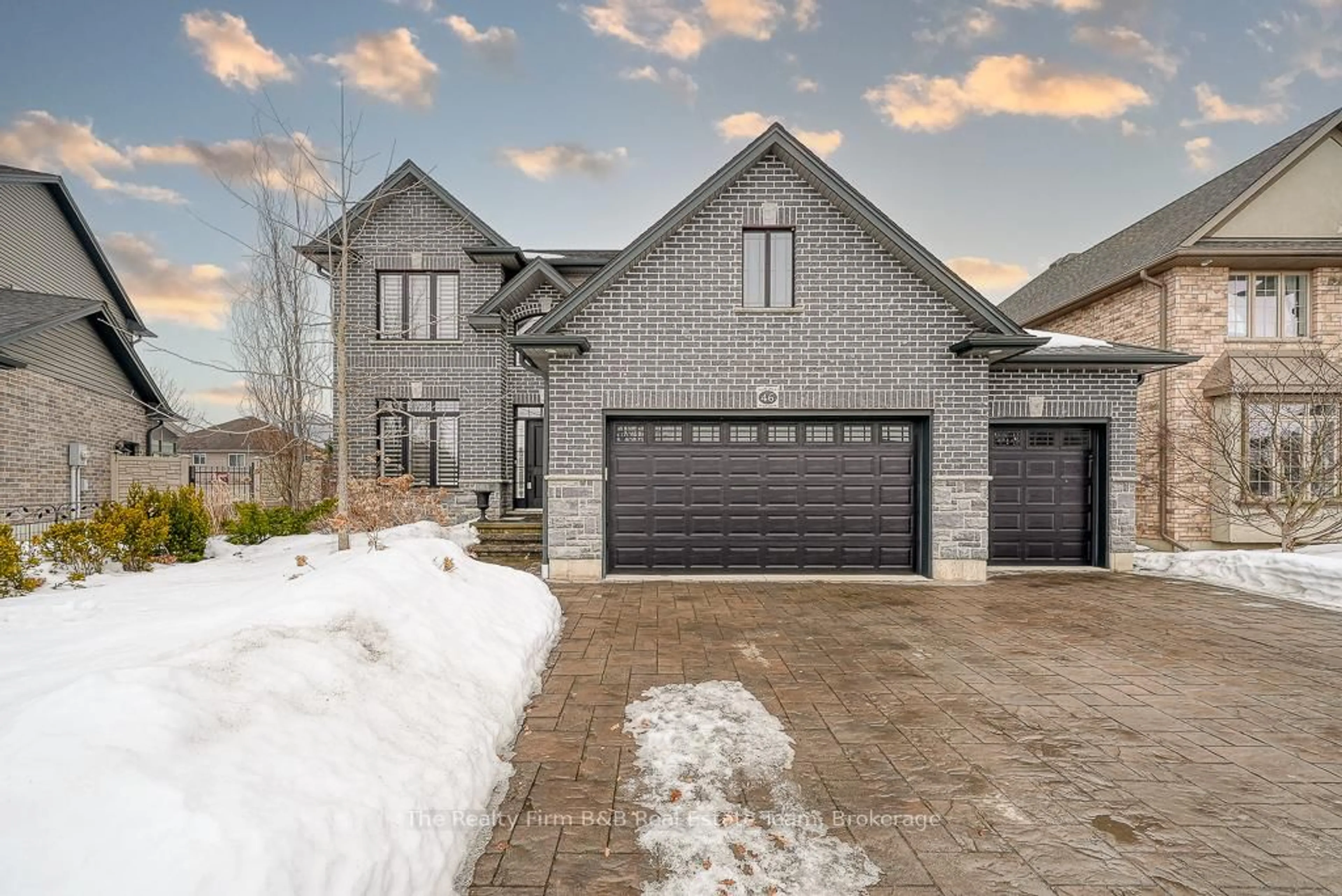 Home with brick exterior material, street for 46 Westview Crt, Woodstock Ontario N4T 0B8