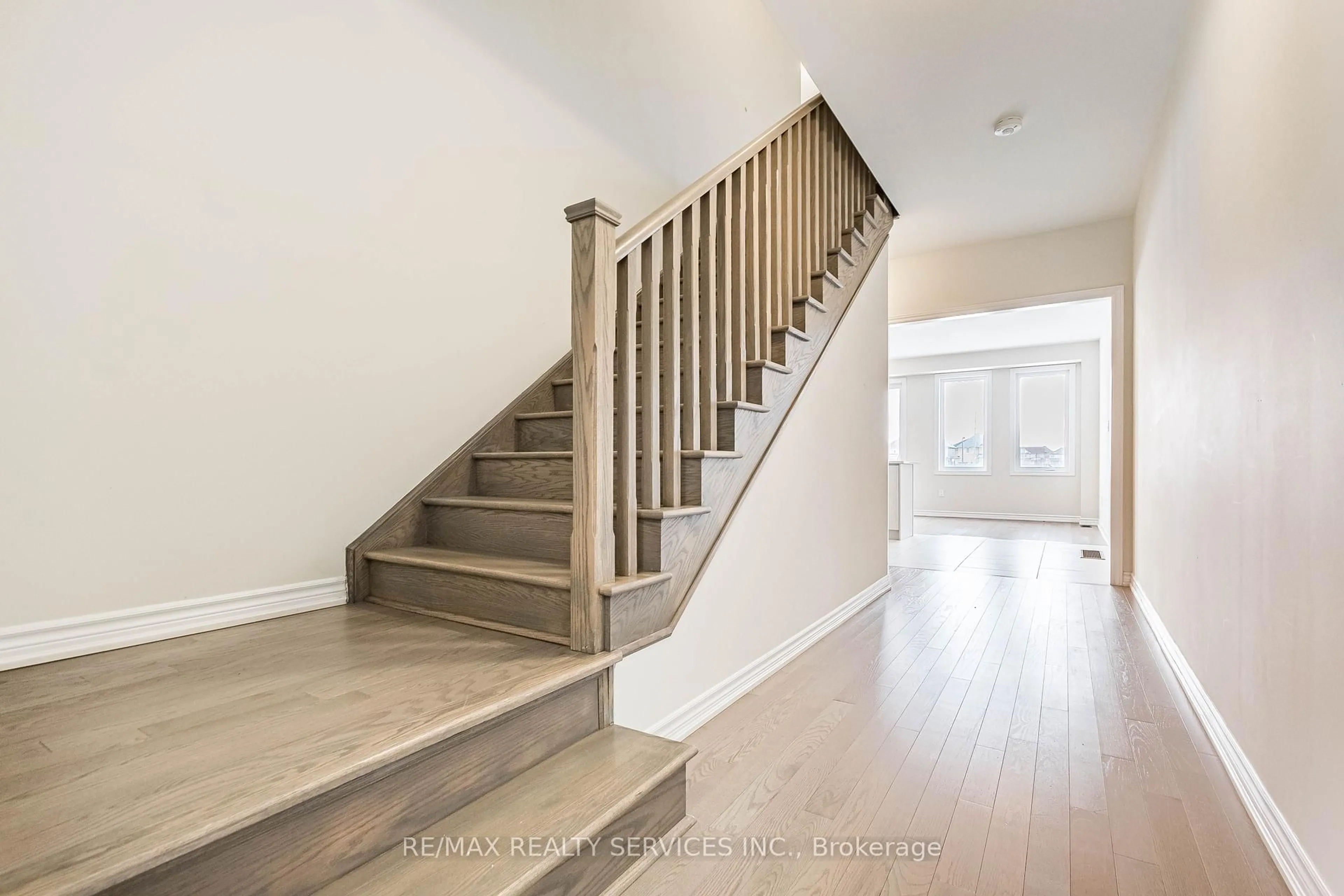 Stairs for 71 Granka St, Brantford Ontario N3T 0X5