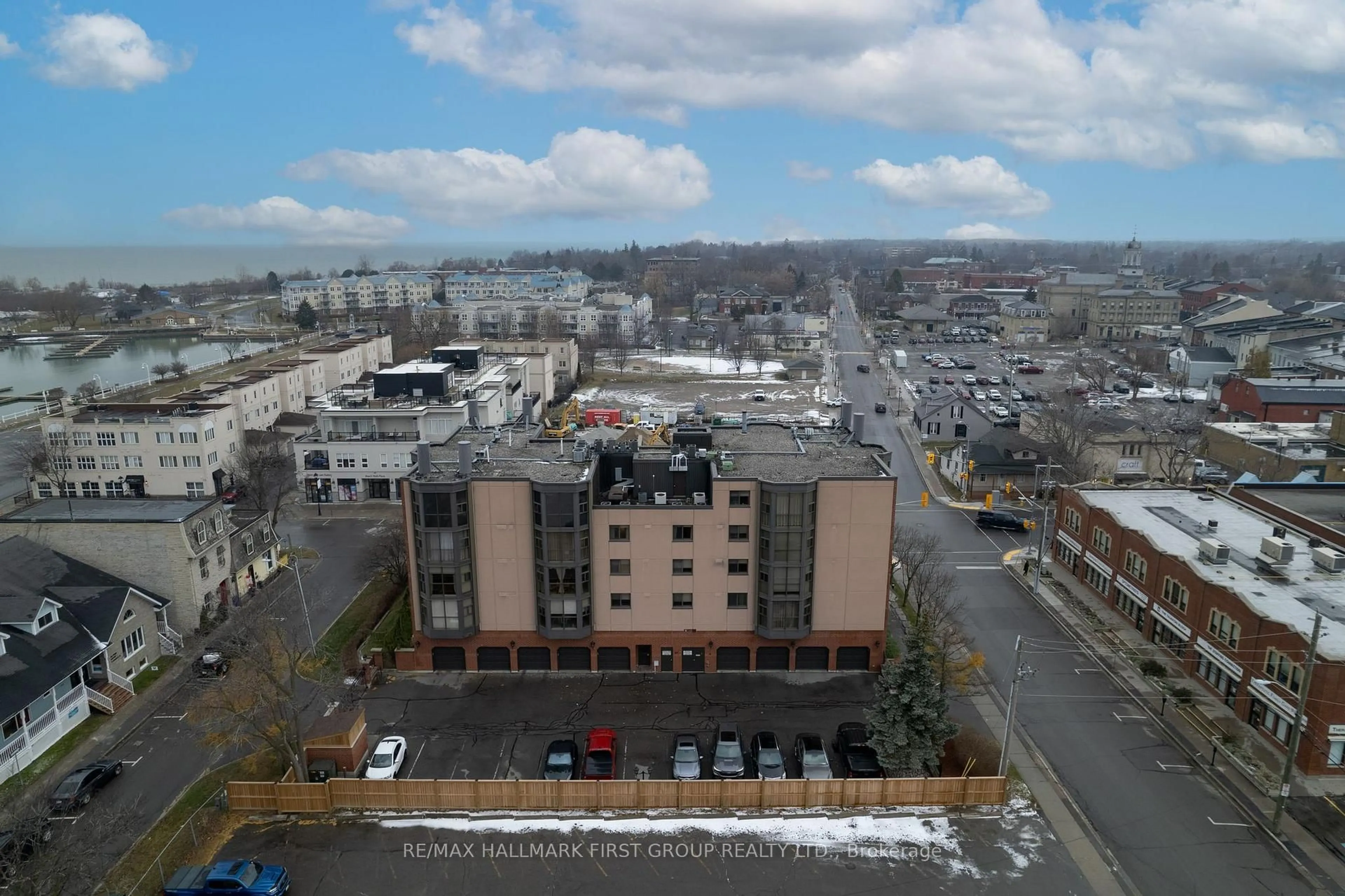 A pic from outside/outdoor area/front of a property/back of a property/a pic from drone, unknown for 1 Queen St #404, Cobourg Ontario K9A 1M8