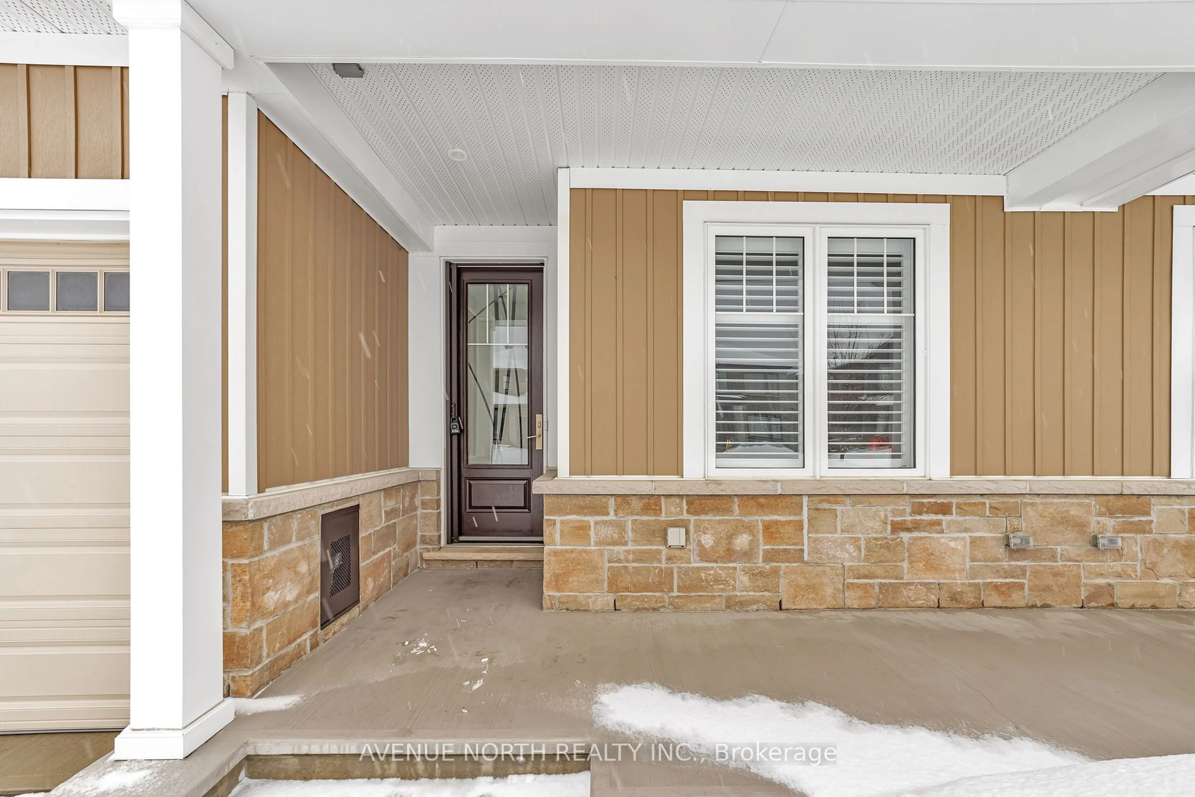 Indoor entryway for 742 Coast Circ, Manotick - Kars - Rideau Twp and Area Ontario K4M 0N5