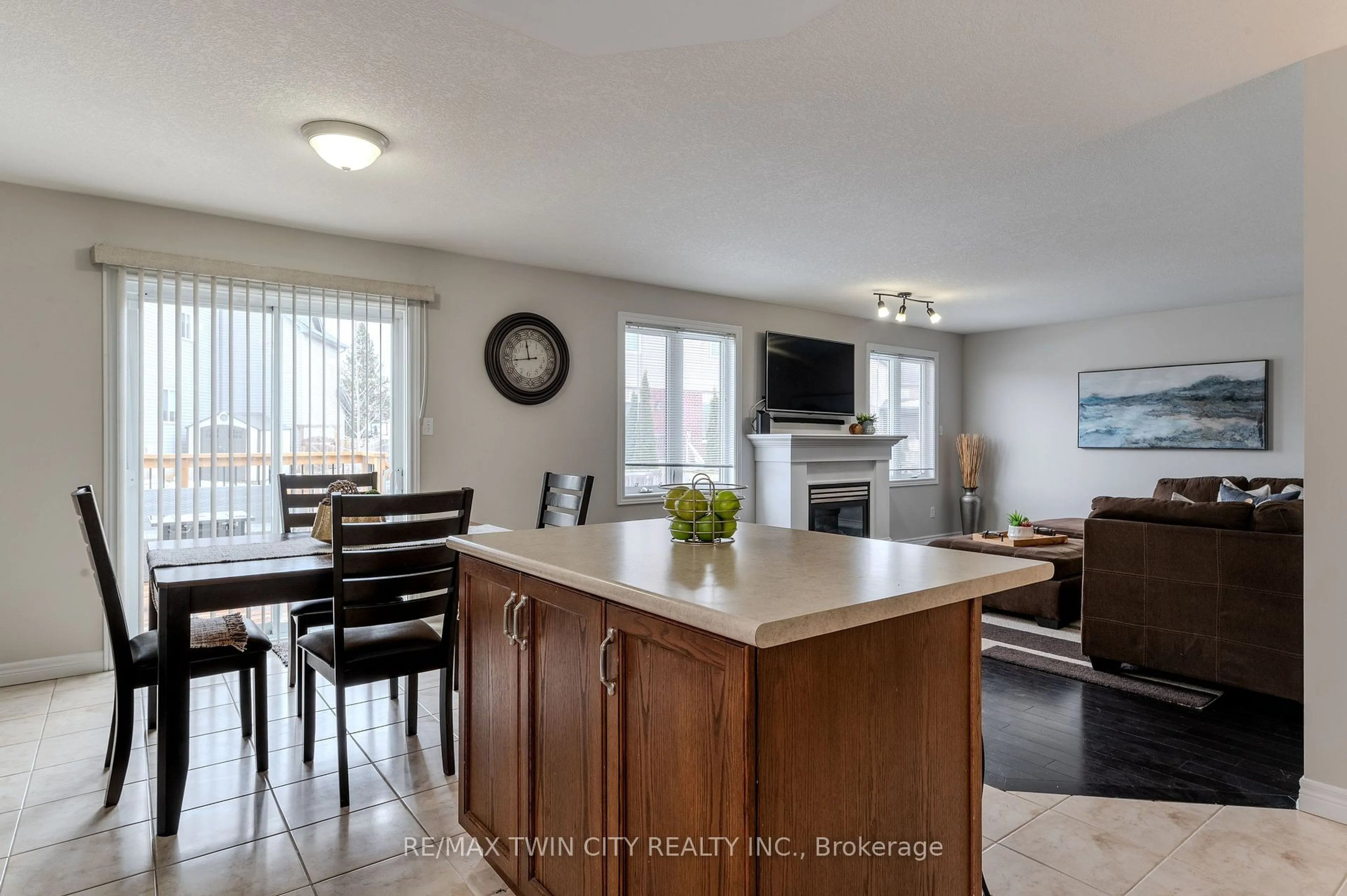 Open concept kitchen, ceramic/tile floor for 183 Mcguiness Dr, Brantford Ontario N3R 7K8