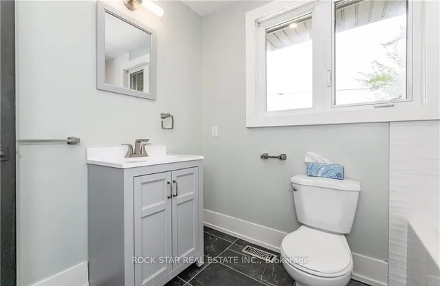 Additional property image - 694 Upper Ottawa St
