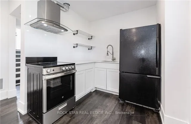 Additional property image - 694 Upper Ottawa St
