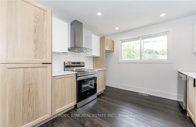 Additional property image - 694 Upper Ottawa St