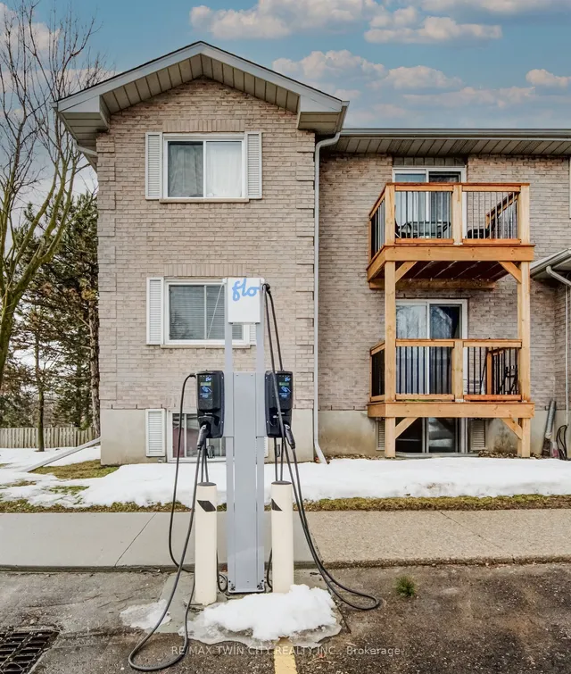 Additional property image - 266 Overlea Dr