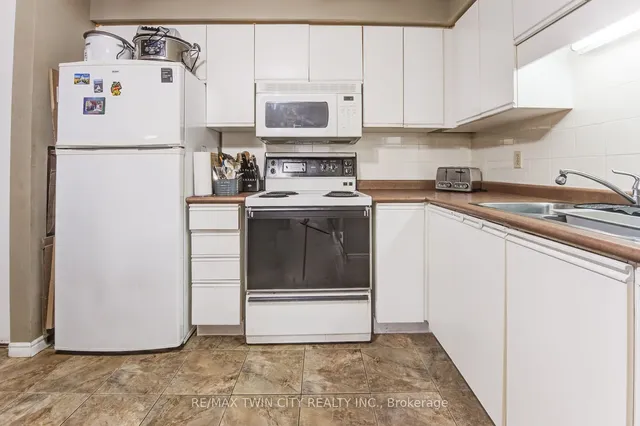 Additional property image - 266 Overlea Dr