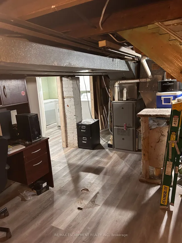Additional property image - 372 Beach Rd