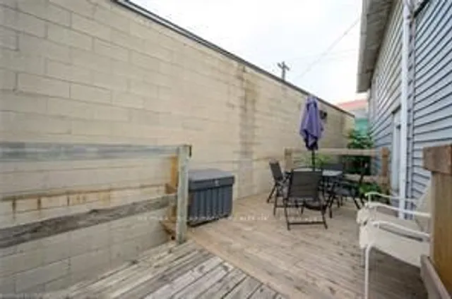 Additional property image - 372 Beach Rd