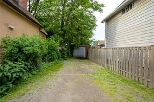 Additional property image - 372 Beach Rd