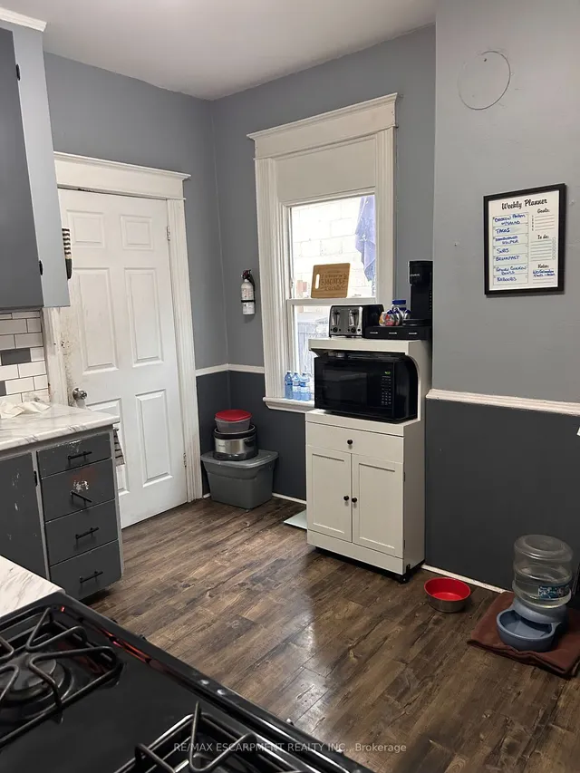 Additional property image - 372 Beach Rd