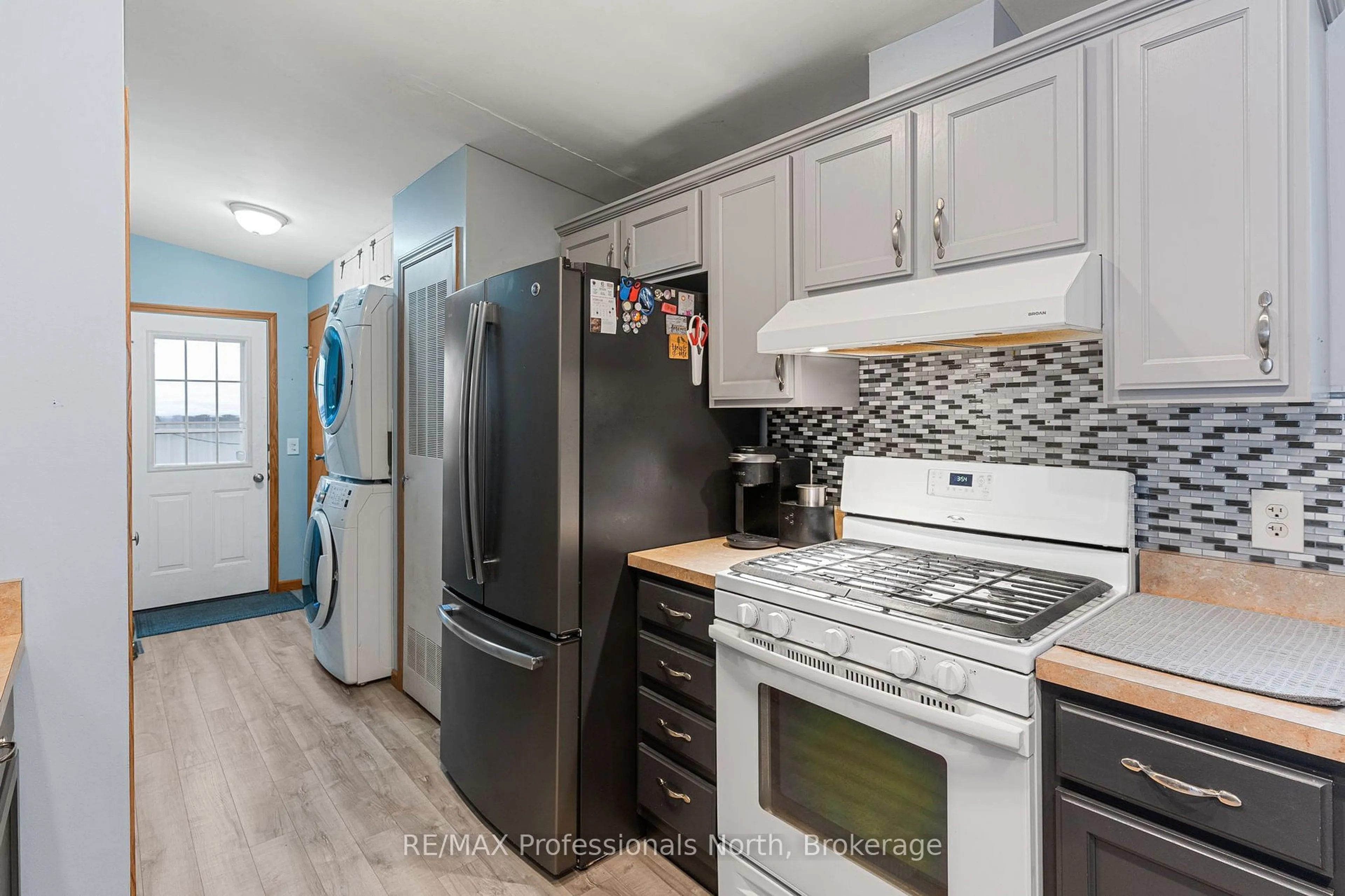 Standard kitchen, unknown for 614 Bobcaygeon Rd, Minden Hills Ontario K0M 2K0