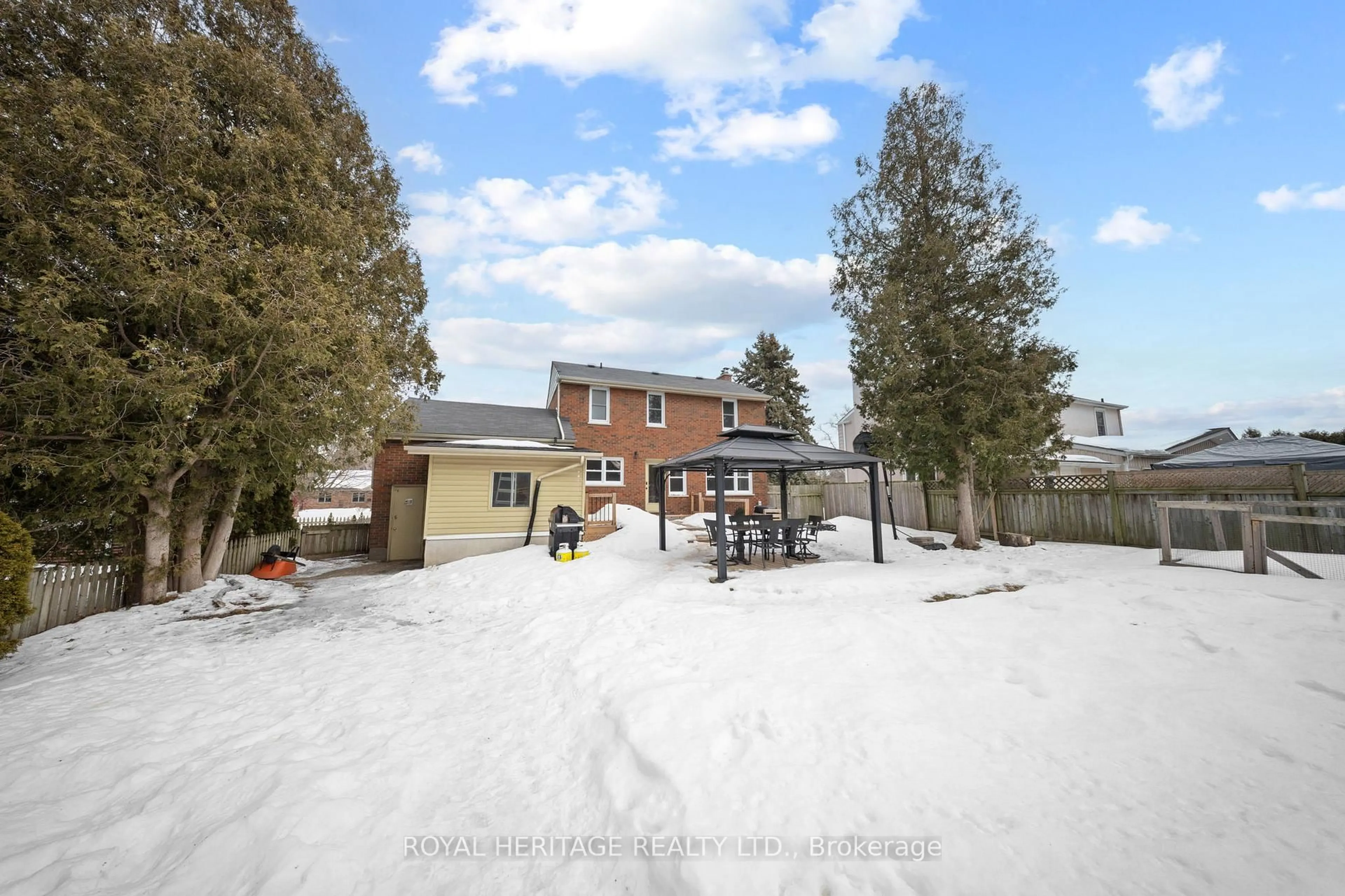 A pic from outside/outdoor area/front of a property/back of a property/a pic from drone, unknown for 181 Abbott Blvd, Cobourg Ontario K9A 4E8