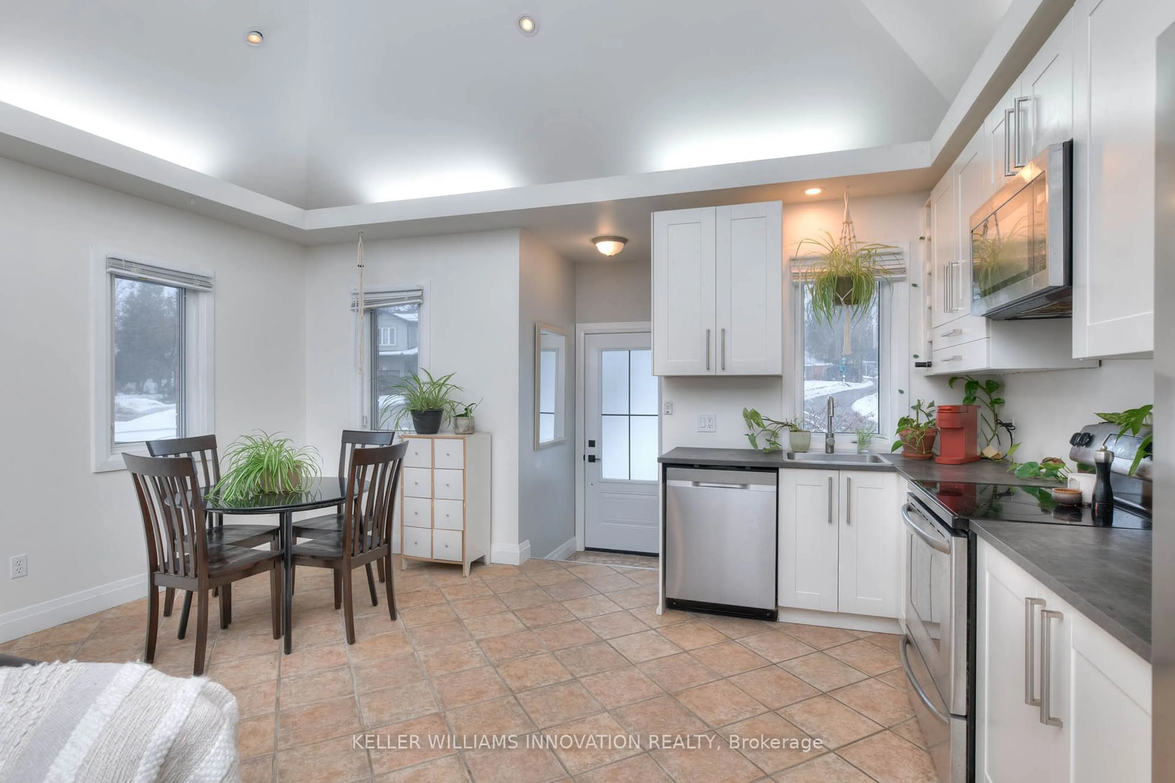 Open concept kitchen, ceramic/tile floor for 62 Perth Rd, Kitchener Ontario N2M 3G5