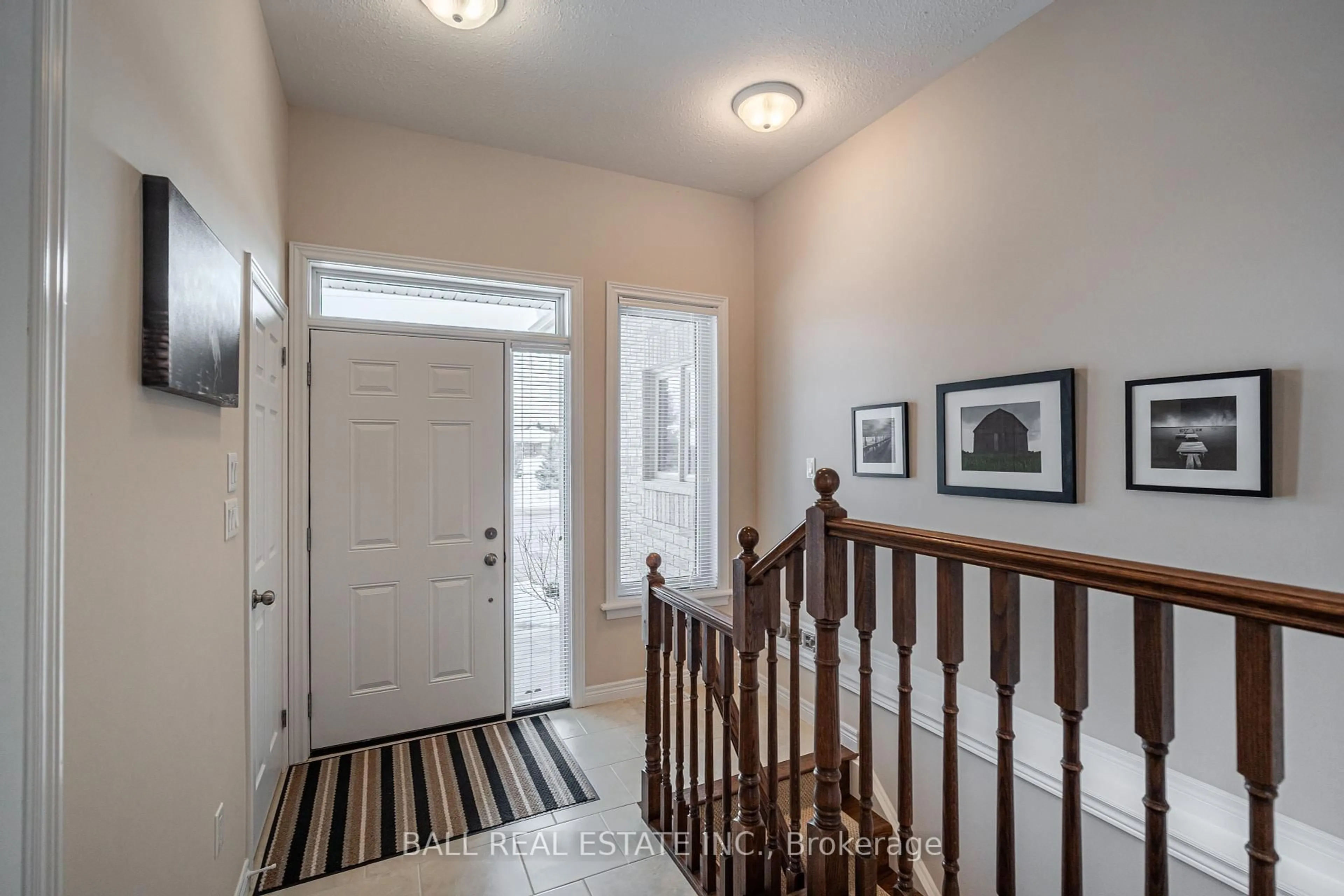 Indoor entryway for 10 Marina Dr, Kawartha Lakes Ontario K0M 1A0