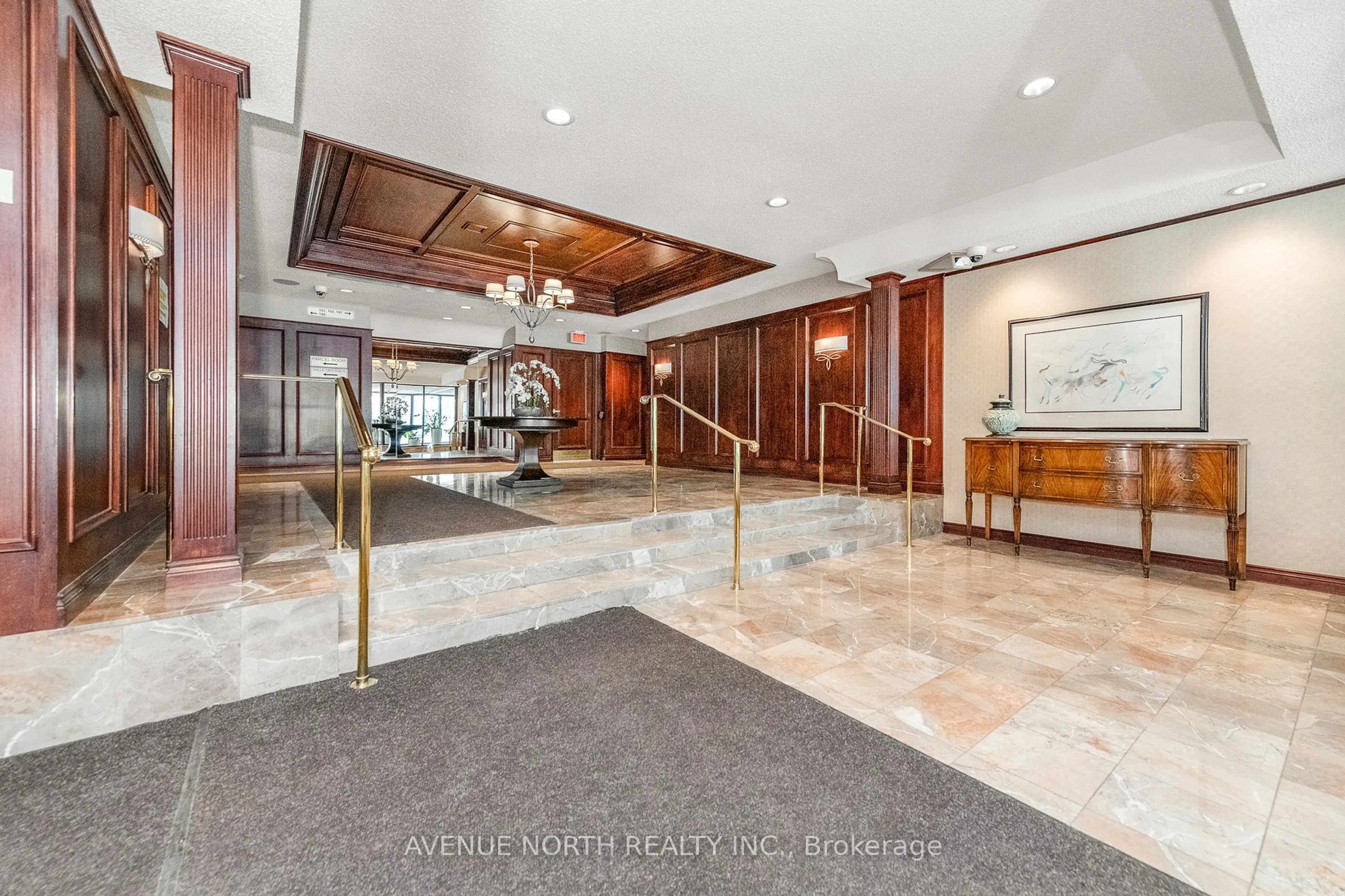 Lobby for 1510 RIVERSIDE Dr #2403, Alta Vista and Area Ontario K1G 4X5