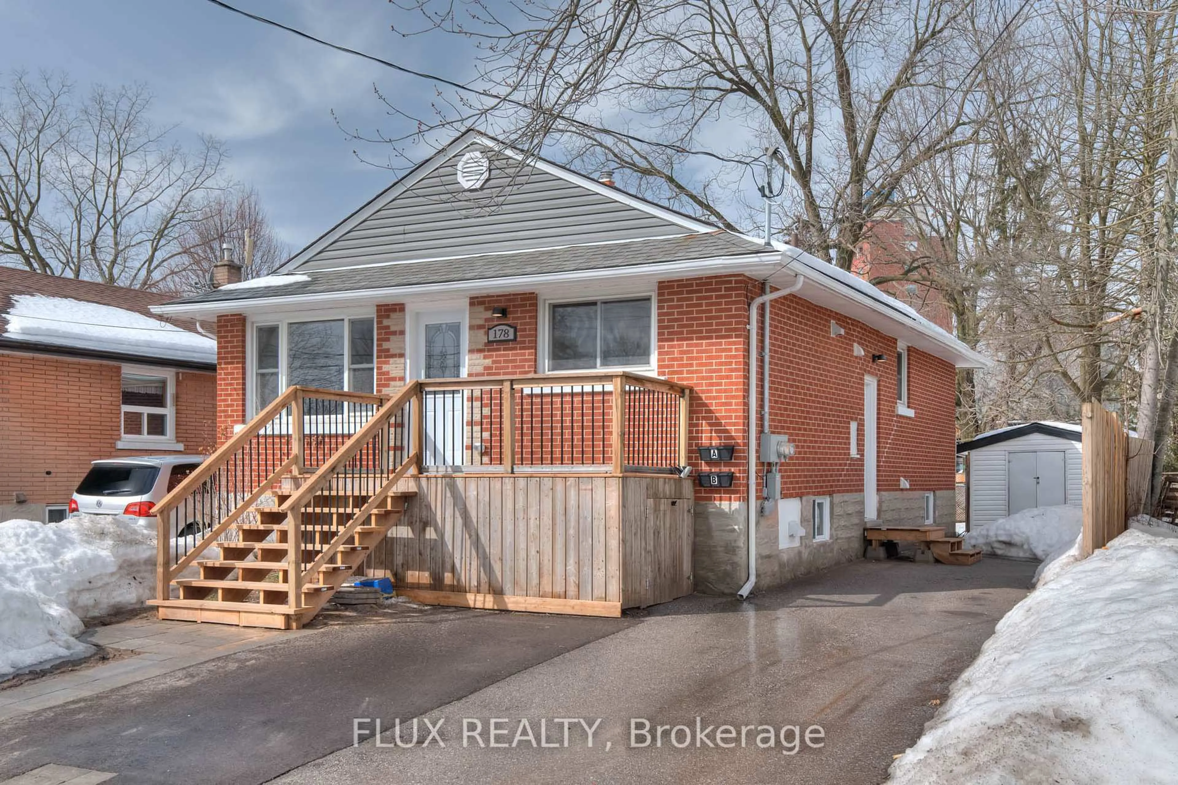 Home with brick exterior material, street for 178 Glen Rd, Kitchener Ontario N2M 3G2