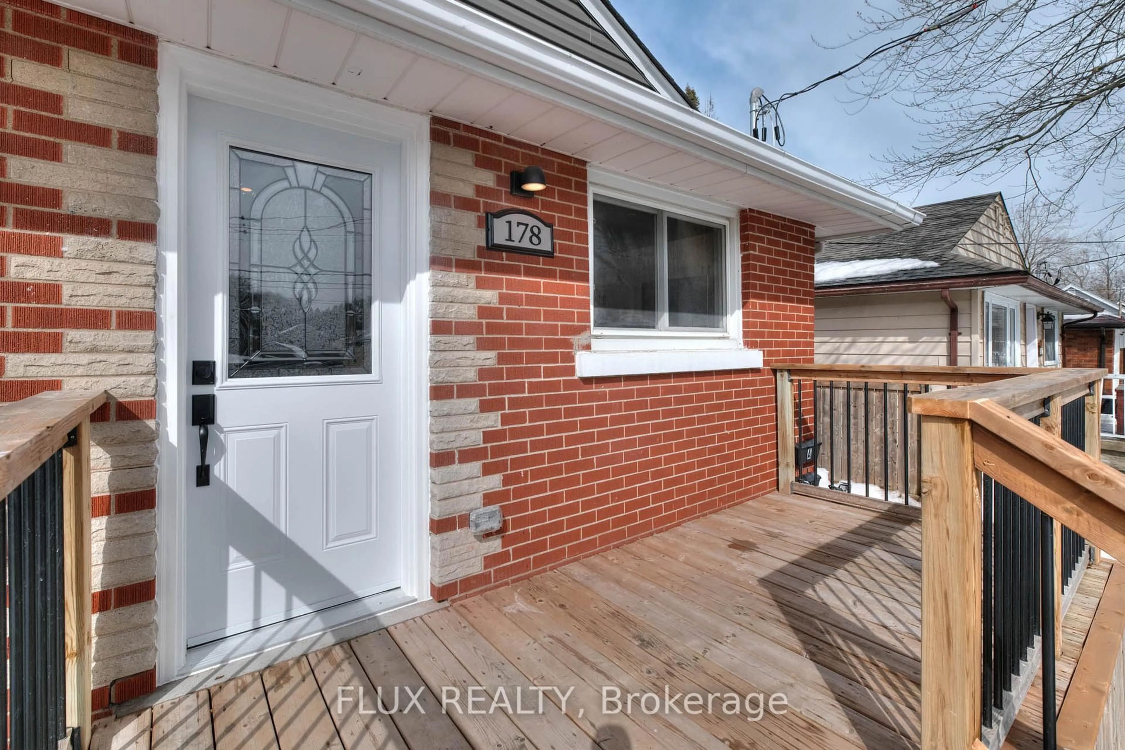 Home with brick exterior material, street for 178 Glen Rd, Kitchener Ontario N2M 3G2