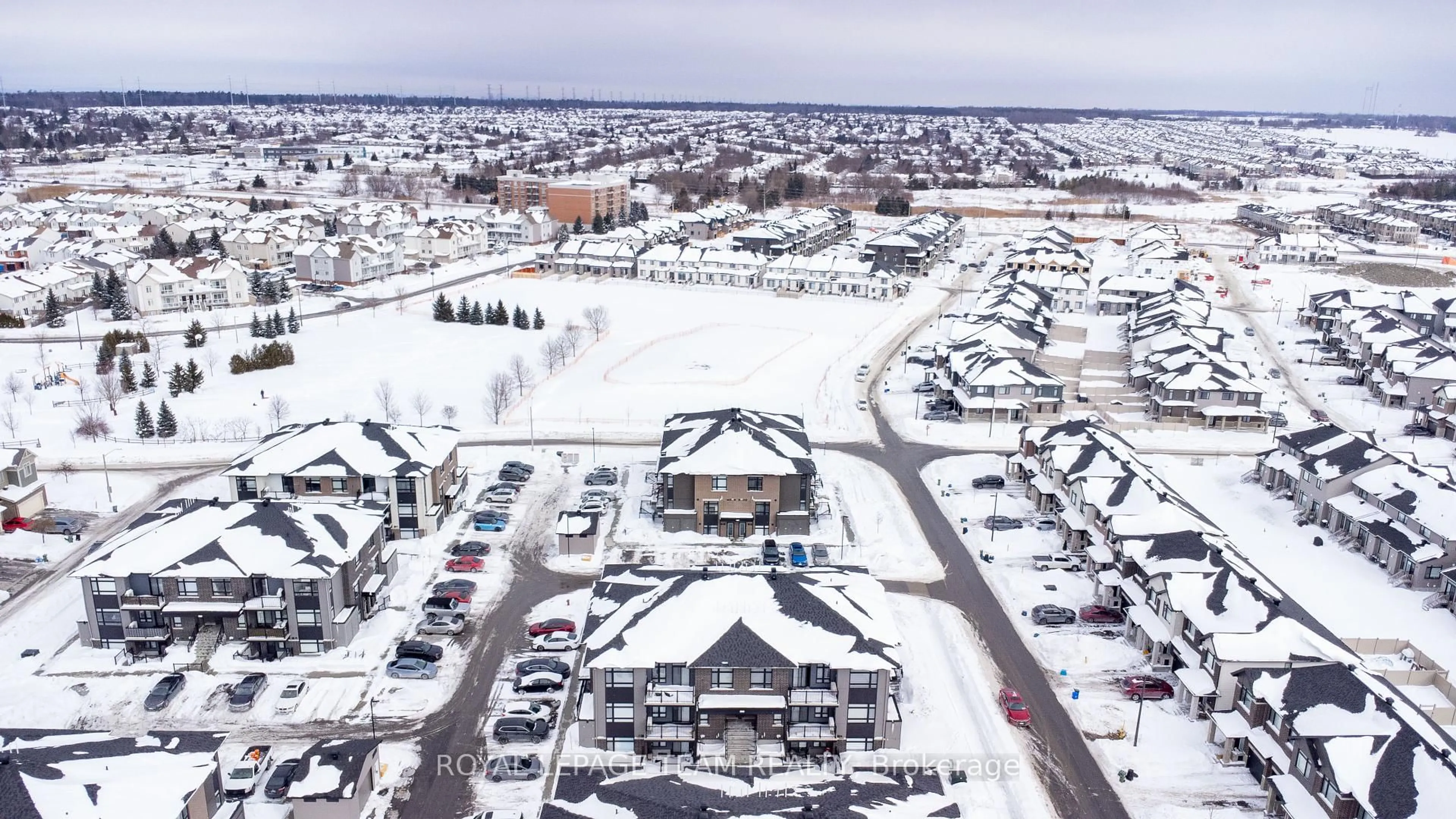 A pic from outside/outdoor area/front of a property/back of a property/a pic from drone, unknown for 45 Overberg Way #H, Kanata Ontario K2S 0W1