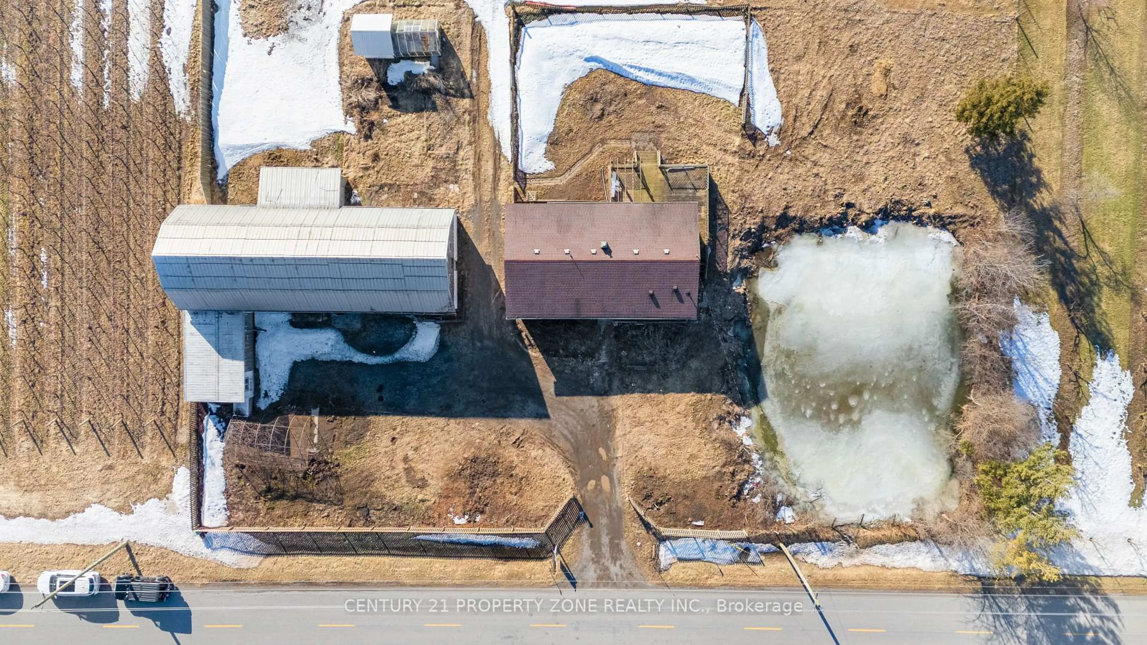 A pic from outside/outdoor area/front of a property/back of a property/a pic from drone, building for 1276 Concession 1 Rd, Niagara-on-the-Lake Ontario L0S 1J0