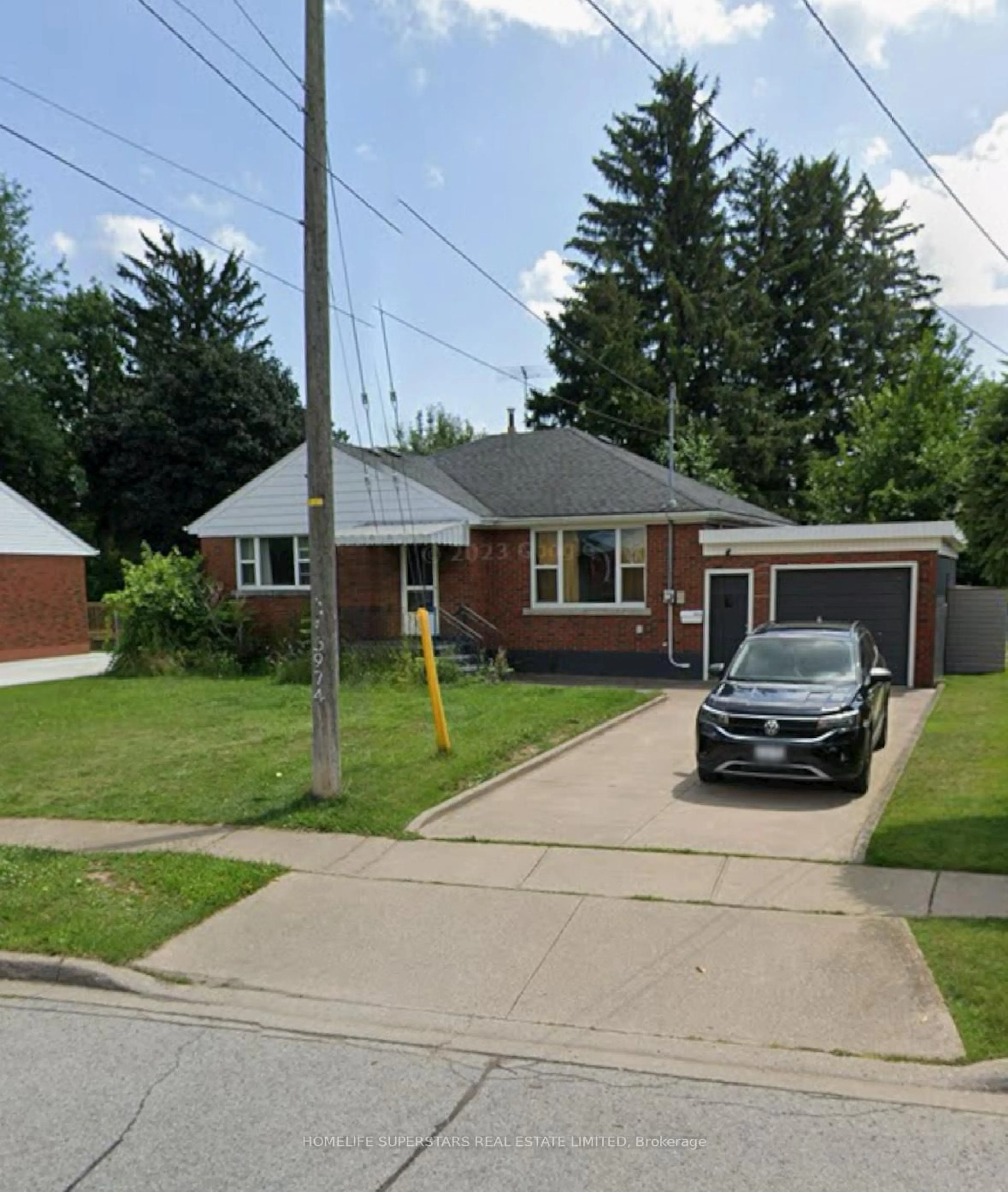 Home with brick exterior material, street for 5974 Scott St, Niagara Falls Ontario L2E 3B4