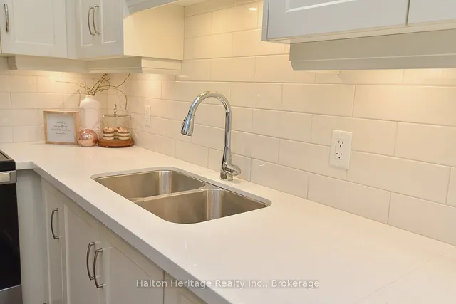 Additional property image - 30 Hamilton St Unit 106