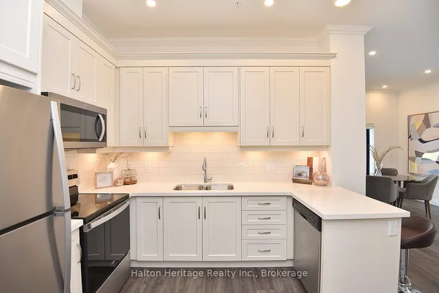 Additional property image - 30 Hamilton St Unit 106
