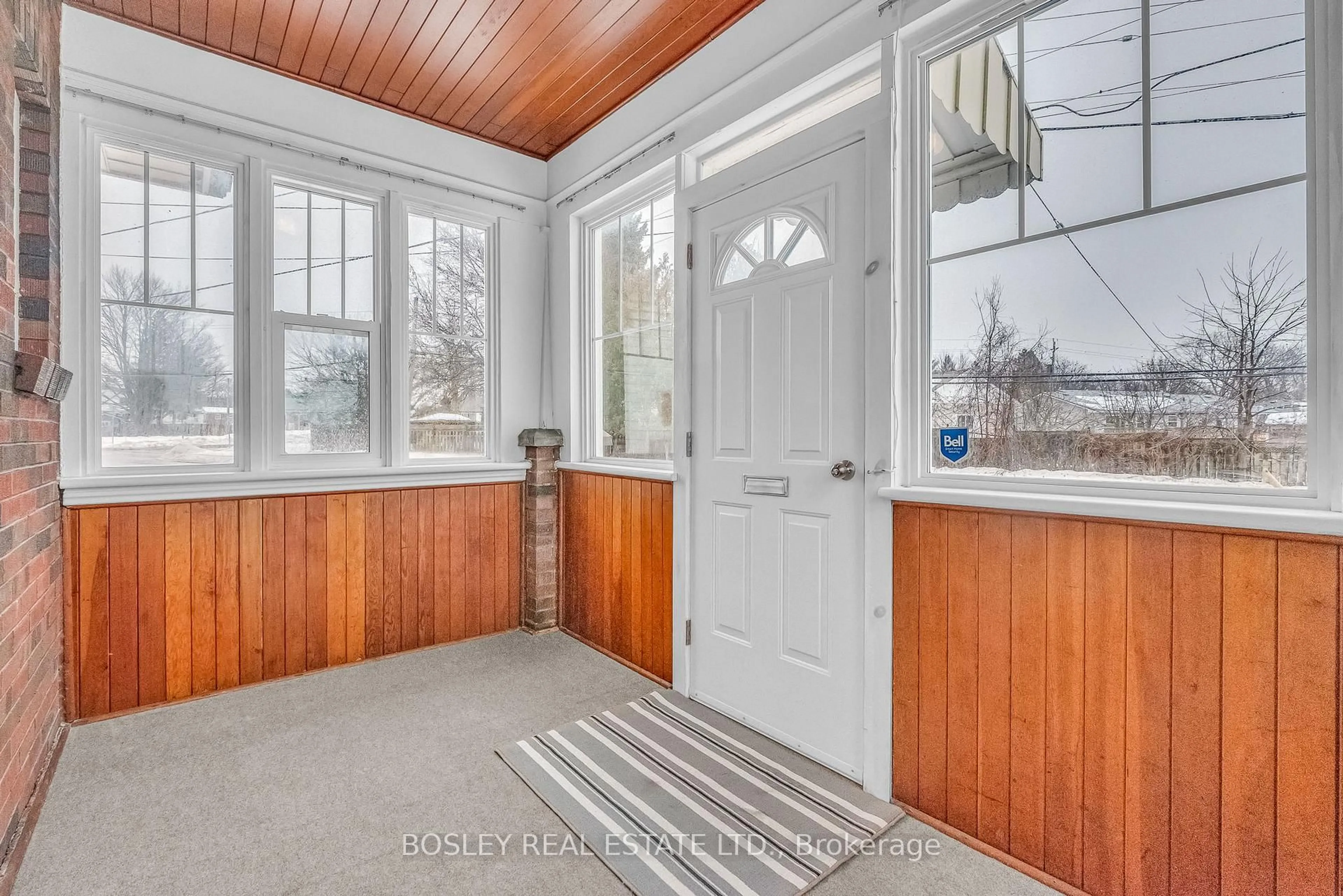 Indoor entryway for 188 Ontario St, Port Hope Ontario L1A 2V7