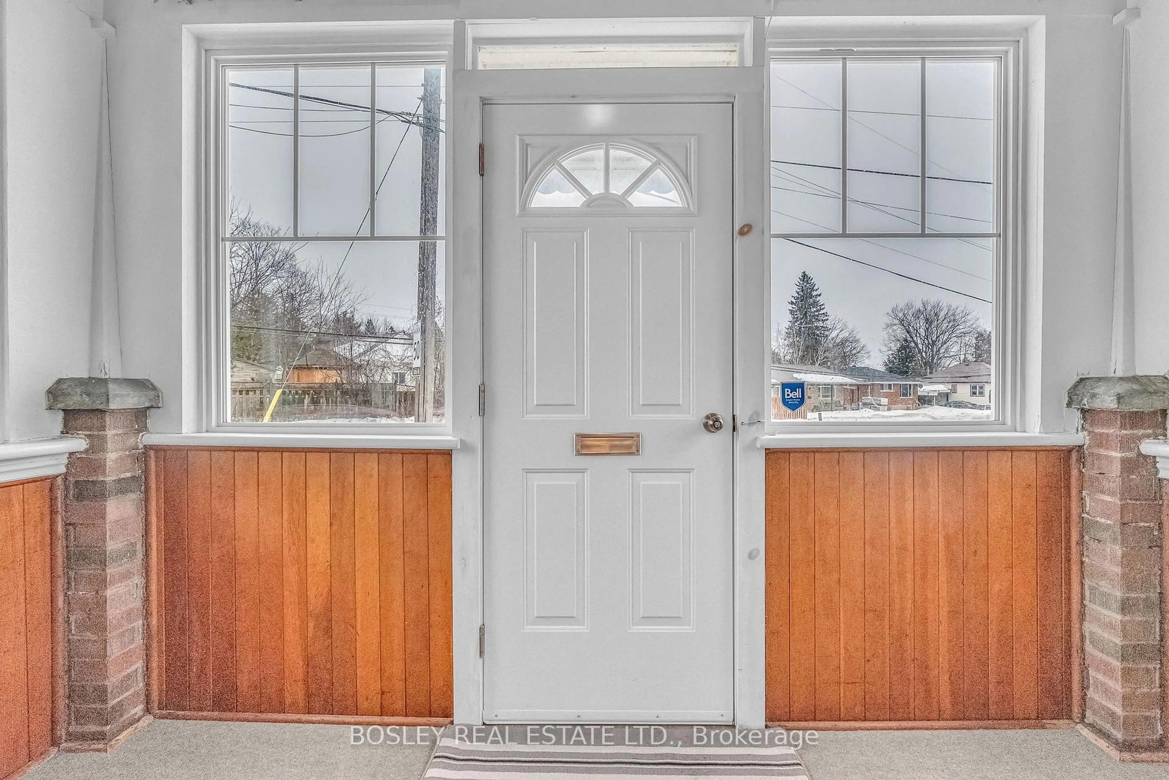 Indoor entryway for 188 Ontario St, Port Hope Ontario L1A 2V7