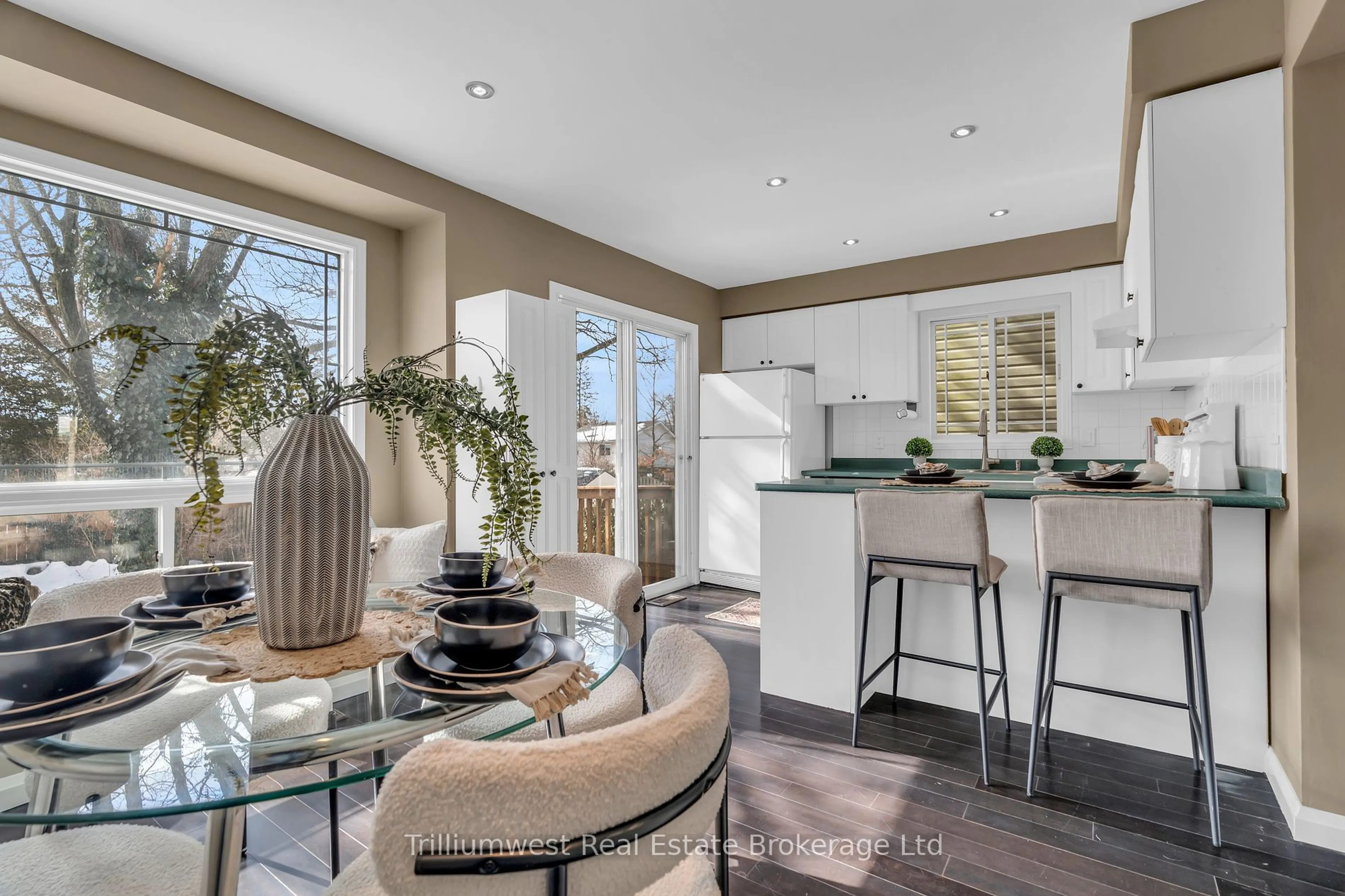 Open concept kitchen, ceramic/tile floor for 163 Shadow Wood Crt, Waterloo Ontario N2K 3W4