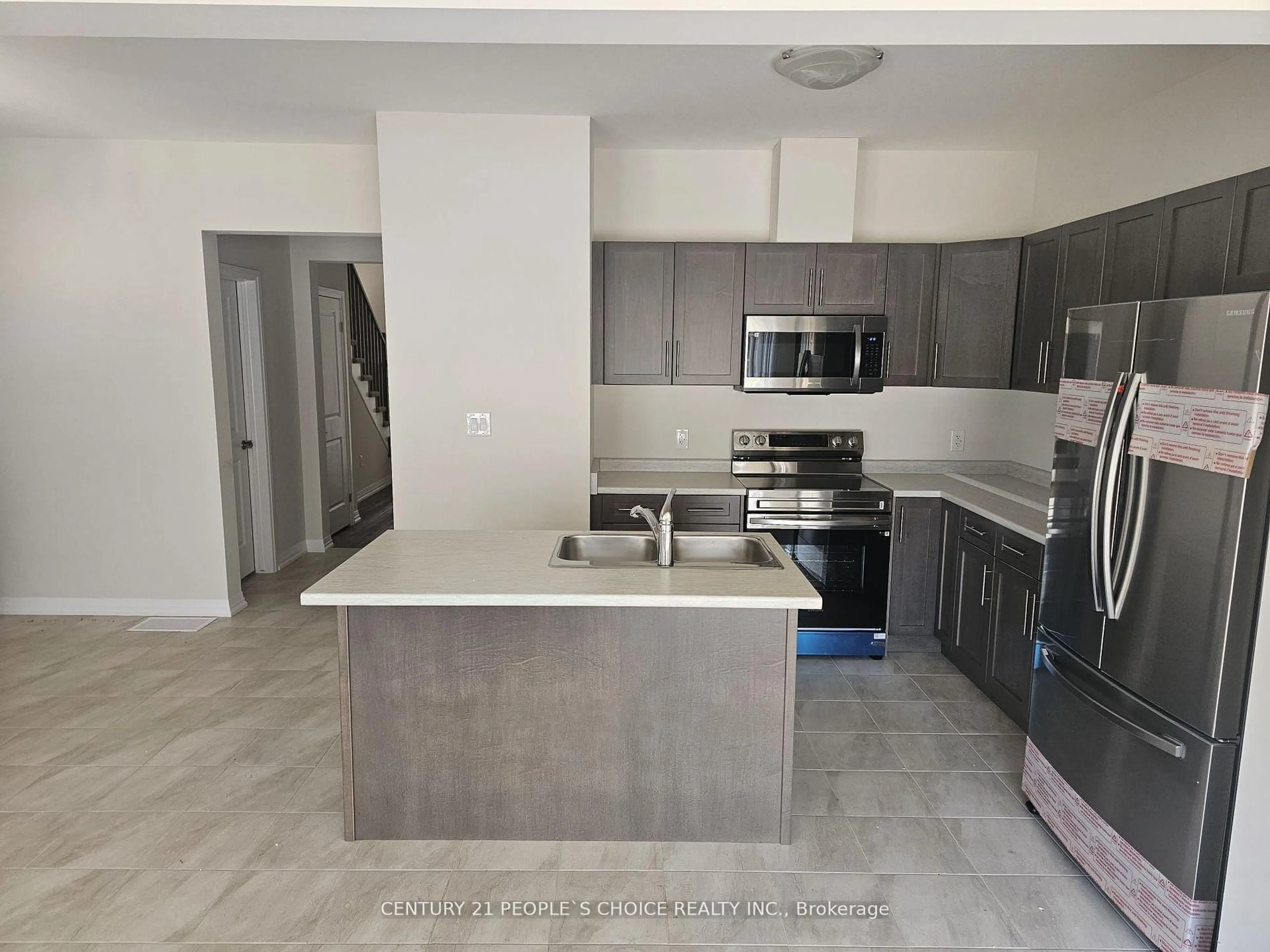 Open concept kitchen, ceramic/tile floor for 68 William St, Pelham Ontario L0S 1E6