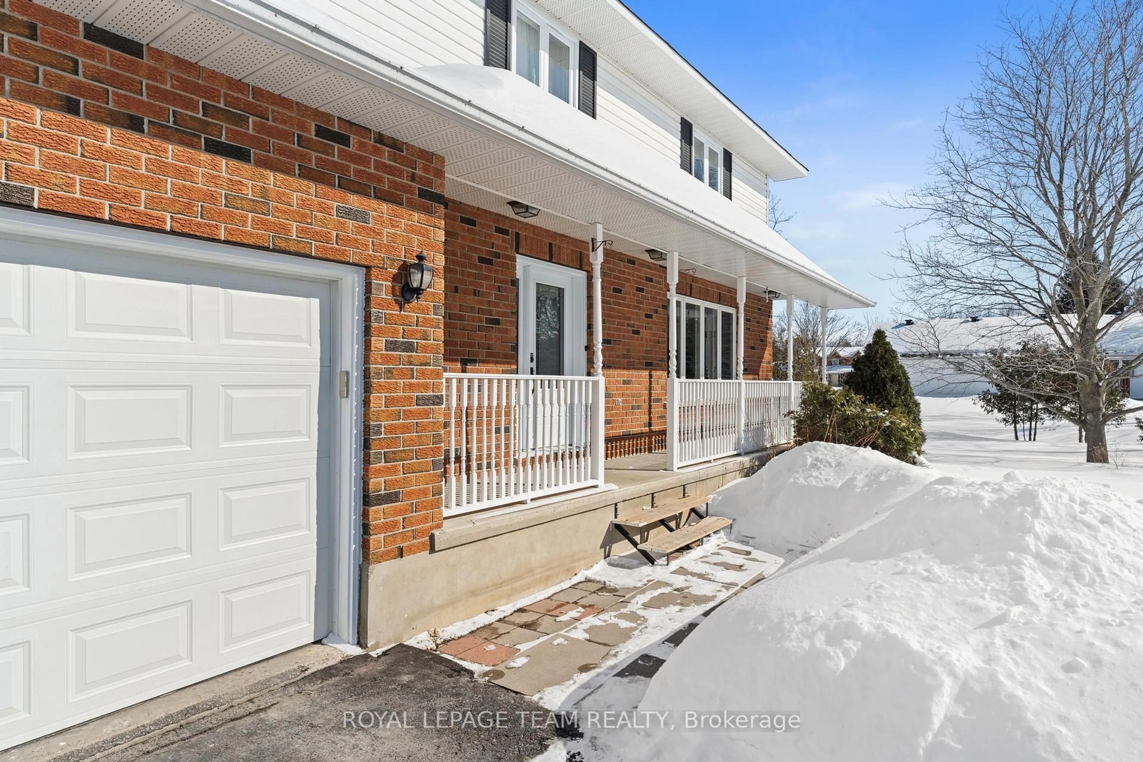 Home with brick exterior material, street for 3377 Bramble Lane, Greely - Metcalfe - Osgoode - Vernon and Area Ontario K0A 2W0